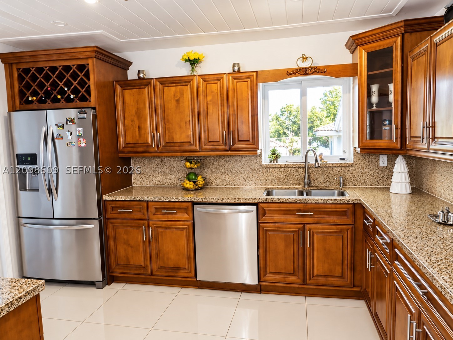 285 NW 48th Pl, Miami FL 33126