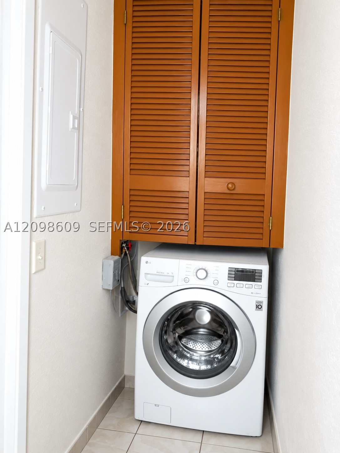 285 NW 48th Pl, Miami FL 33126
