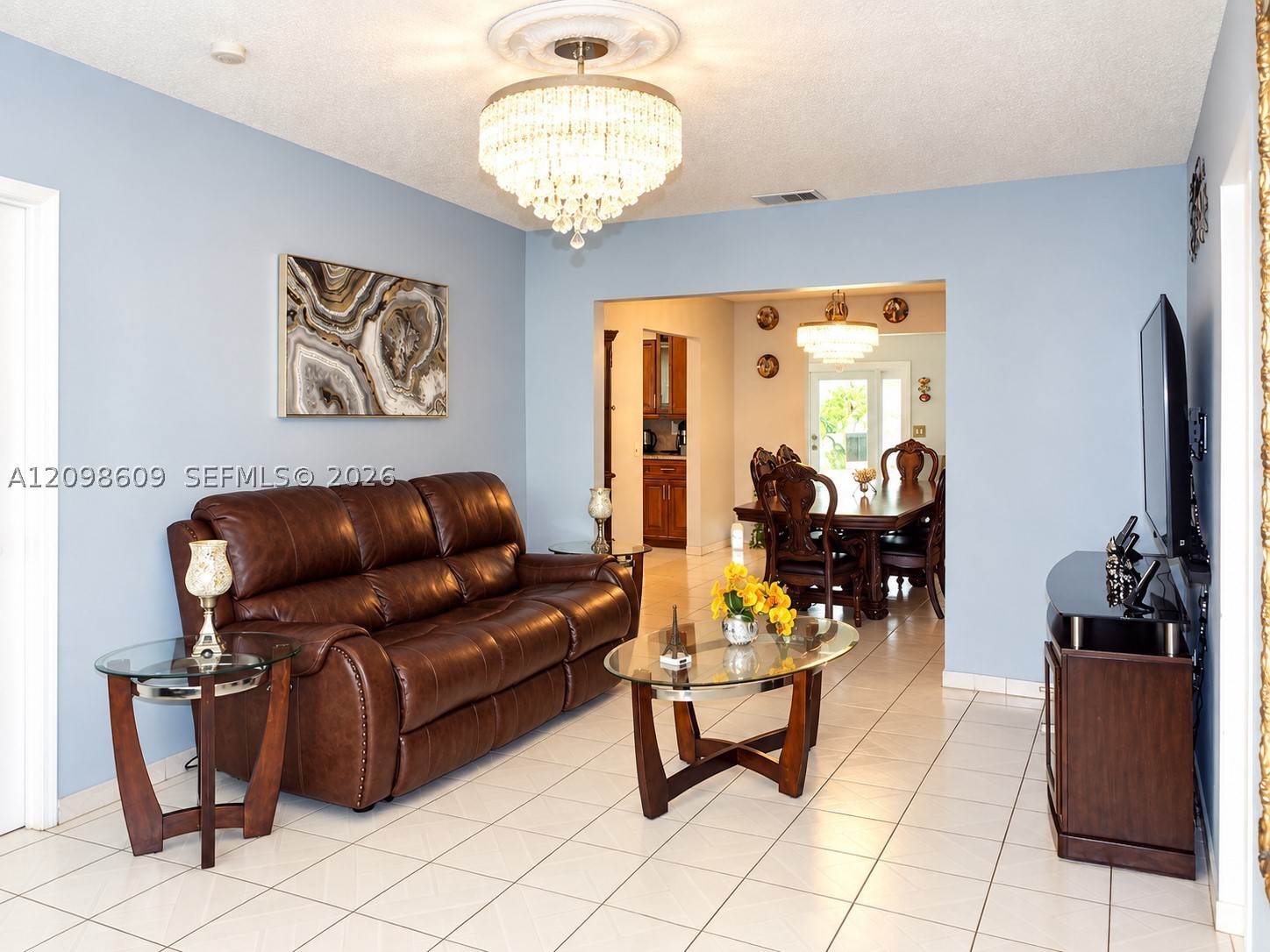 285 NW 48th Pl, Miami FL 33126