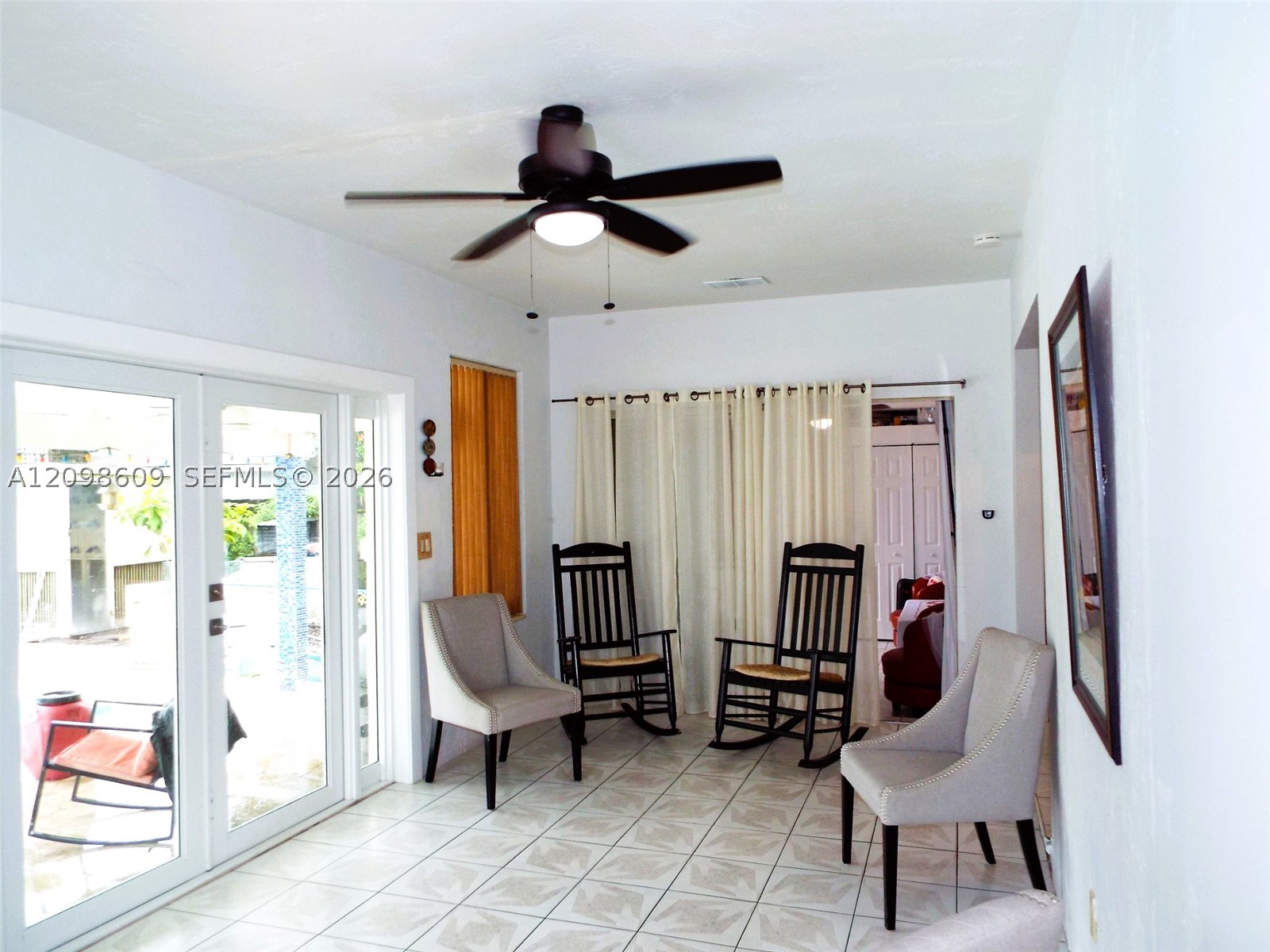 285 NW 48th Pl, Miami FL 33126