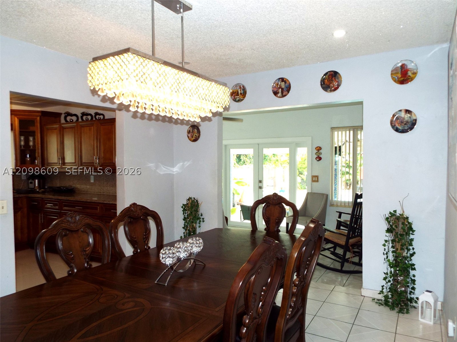 285 NW 48th Pl, Miami FL 33126