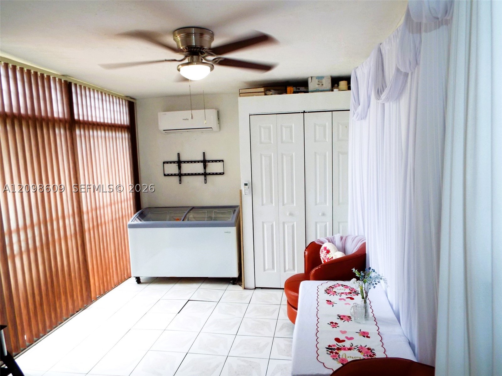 285 NW 48th Pl, Miami FL 33126