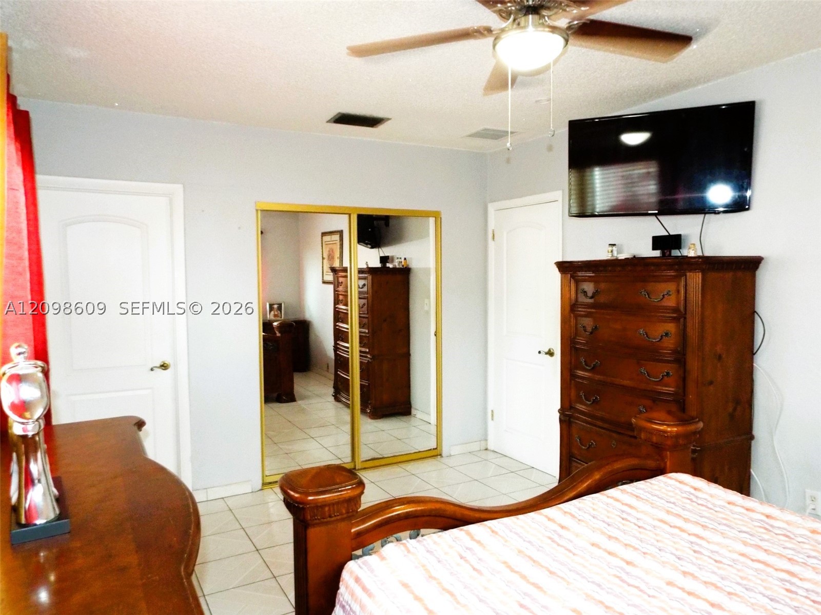 285 NW 48th Pl, Miami FL 33126
