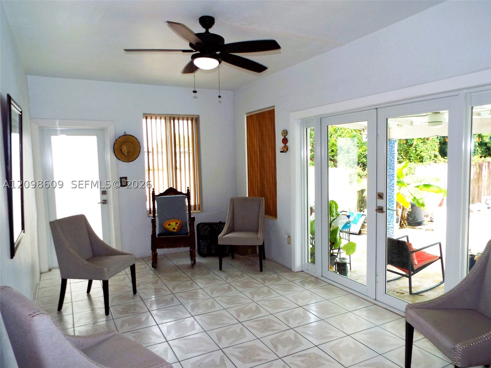 285 NW 48th Pl, Miami FL 33126