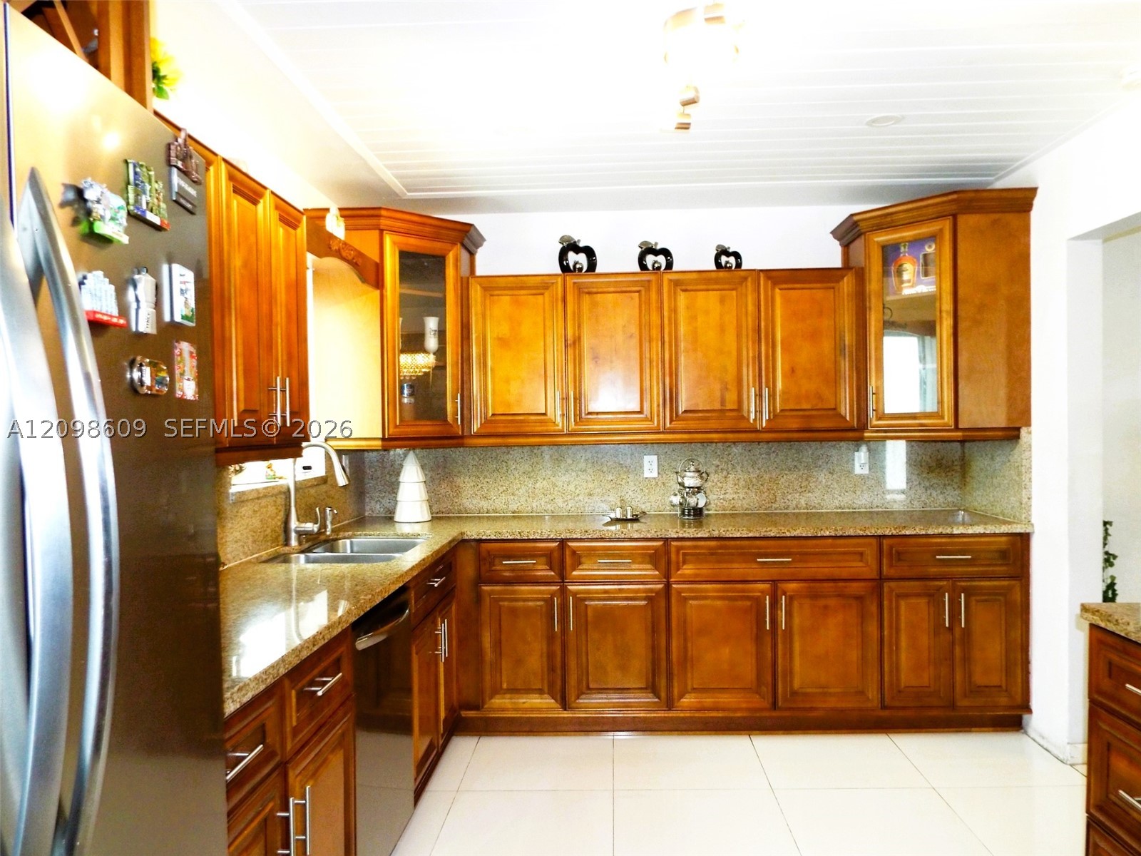 285 NW 48th Pl, Miami FL 33126