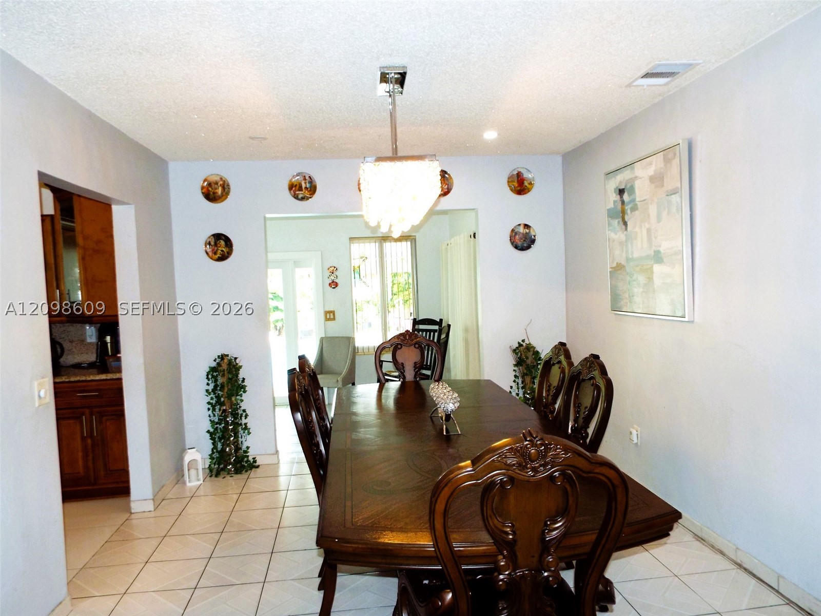 285 NW 48th Pl, Miami FL 33126