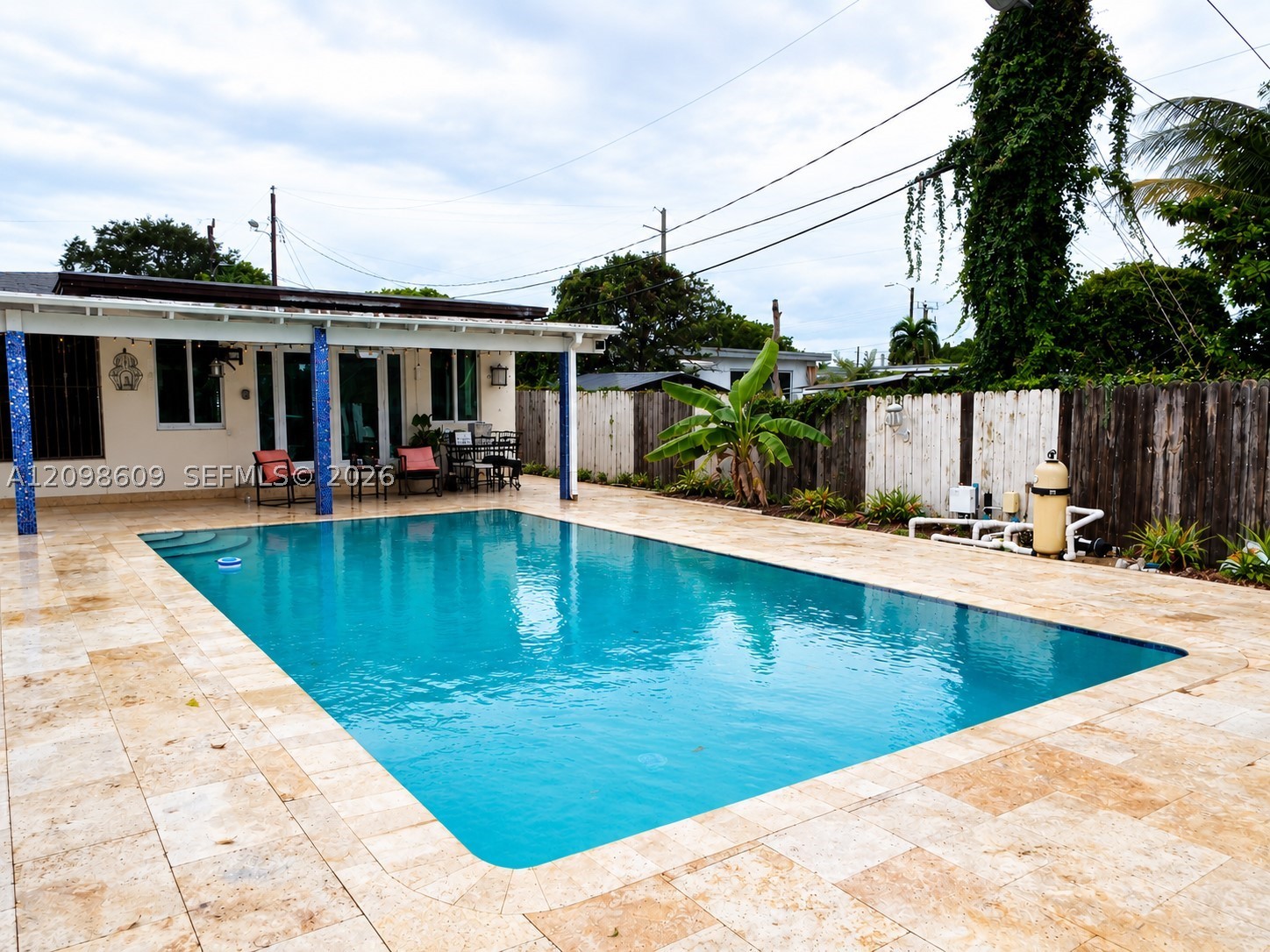 285 NW 48th Pl, Miami FL 33126