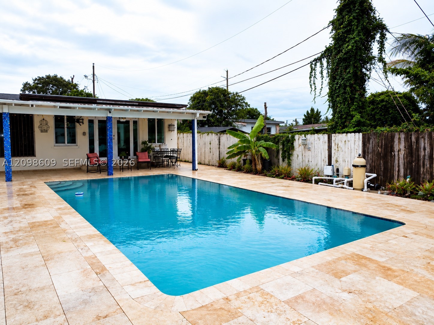285 NW 48th Pl, Miami FL 33126