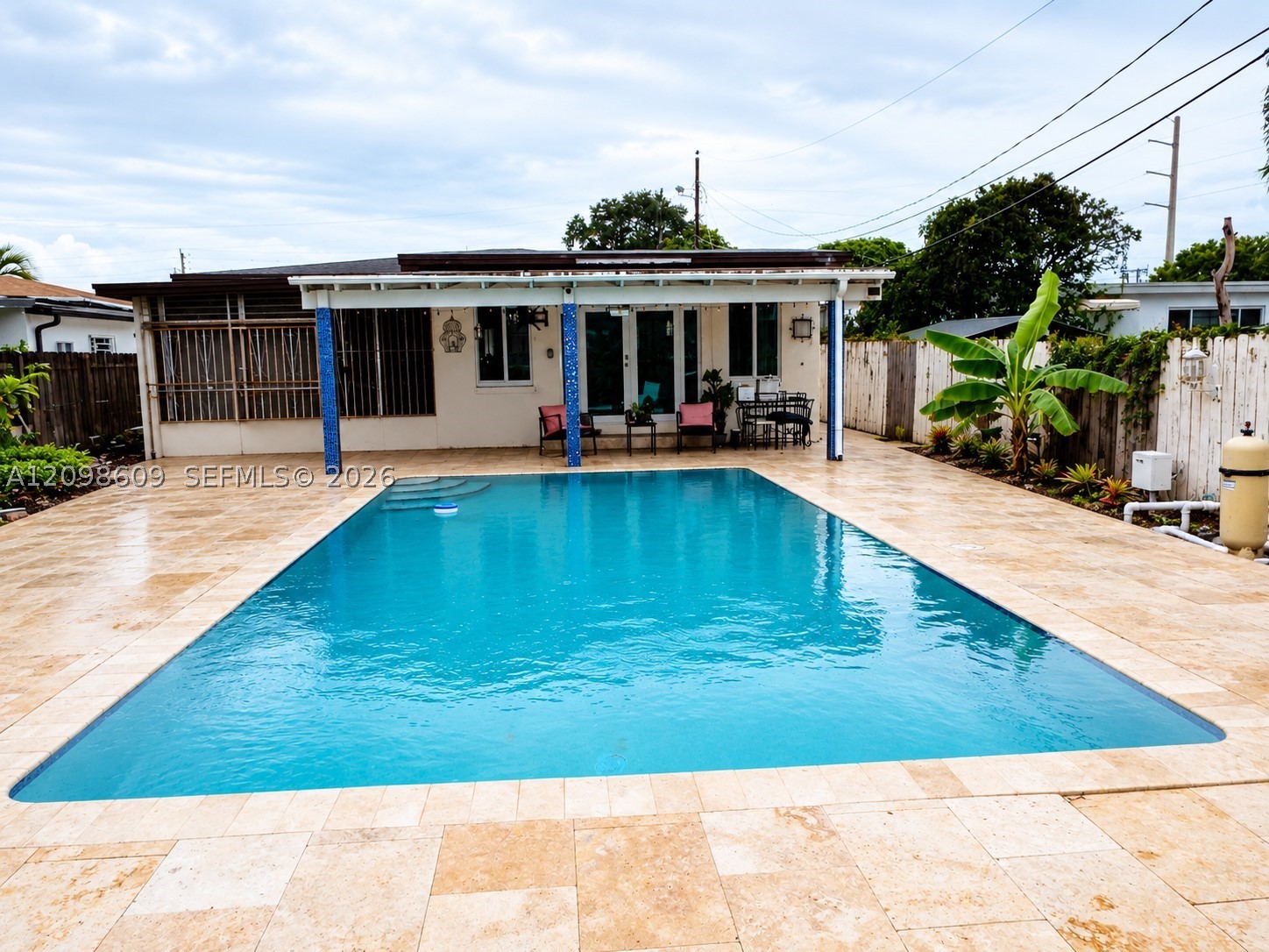 285 NW 48th Pl, Miami FL 33126