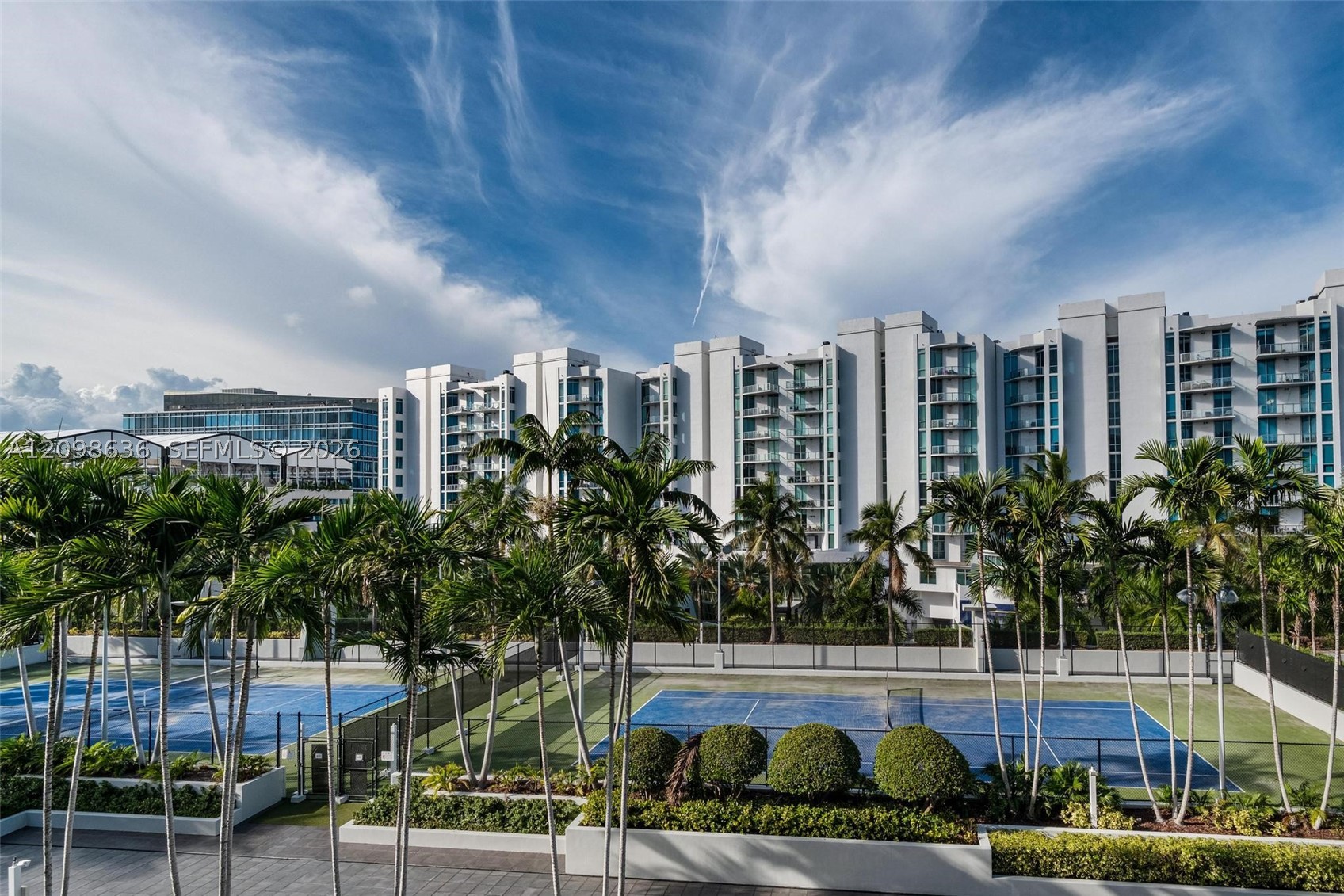 2950 NE 188th St #524, Aventura FL 33180