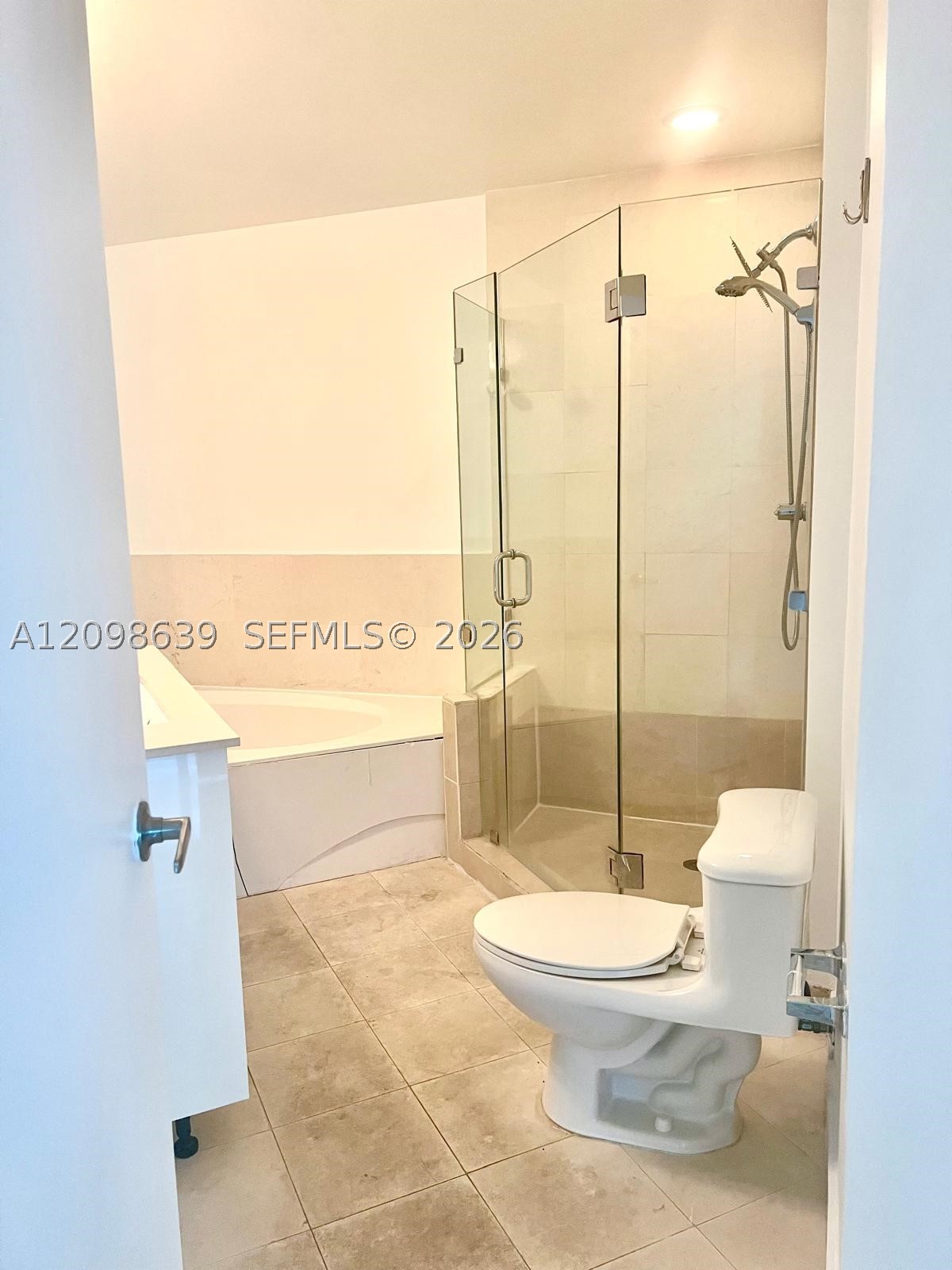 60 SW 13th St #2824, Miami FL 33130