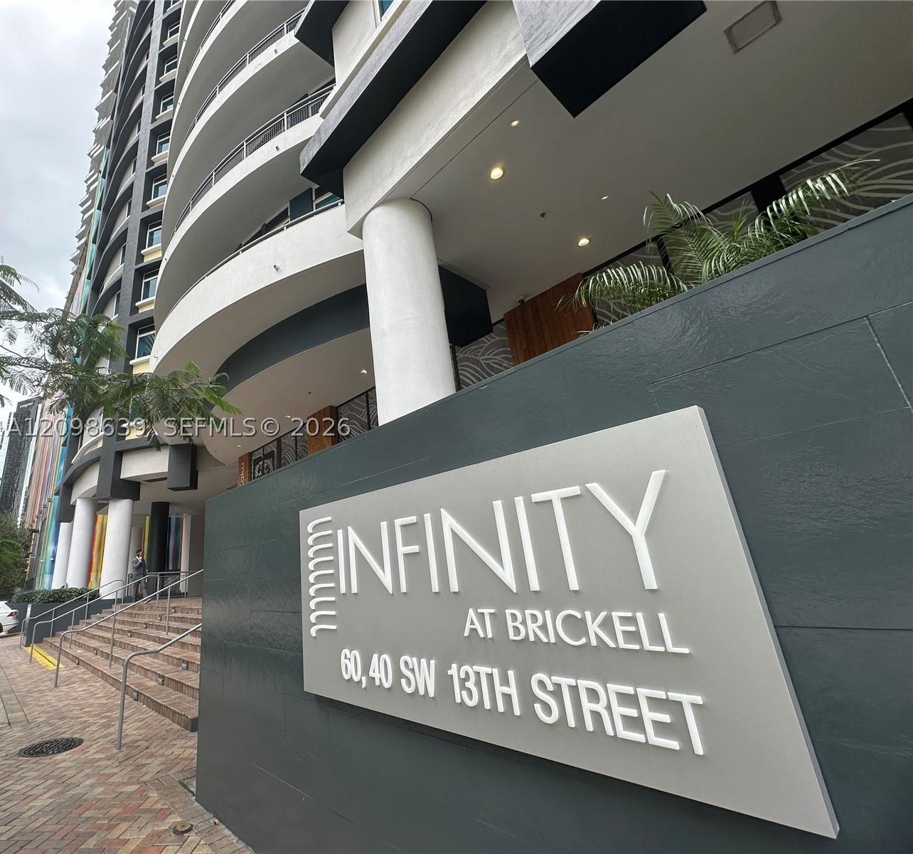 60 SW 13th St #2824, Miami FL 33130
