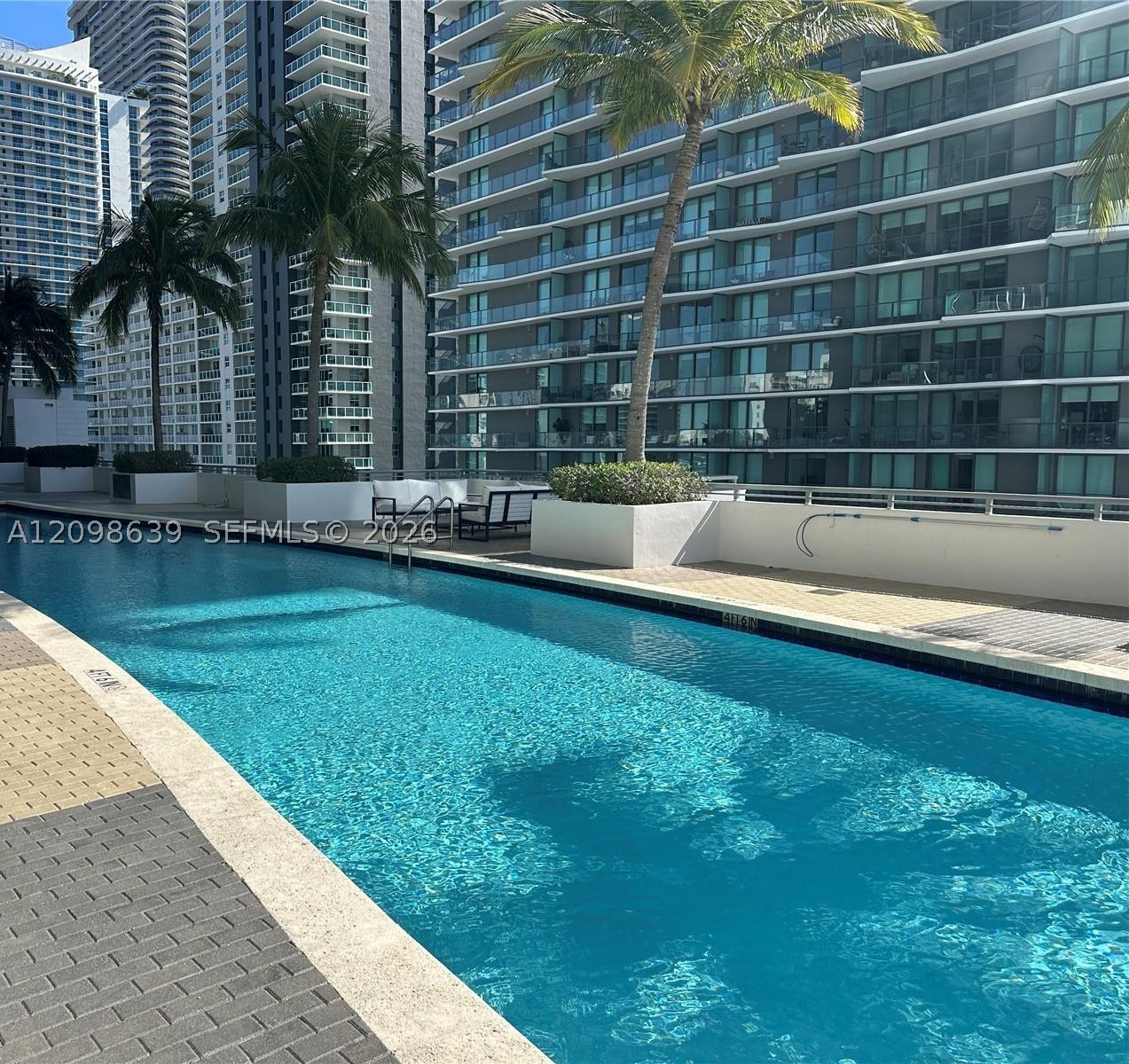 60 SW 13th St #2824, Miami FL 33130