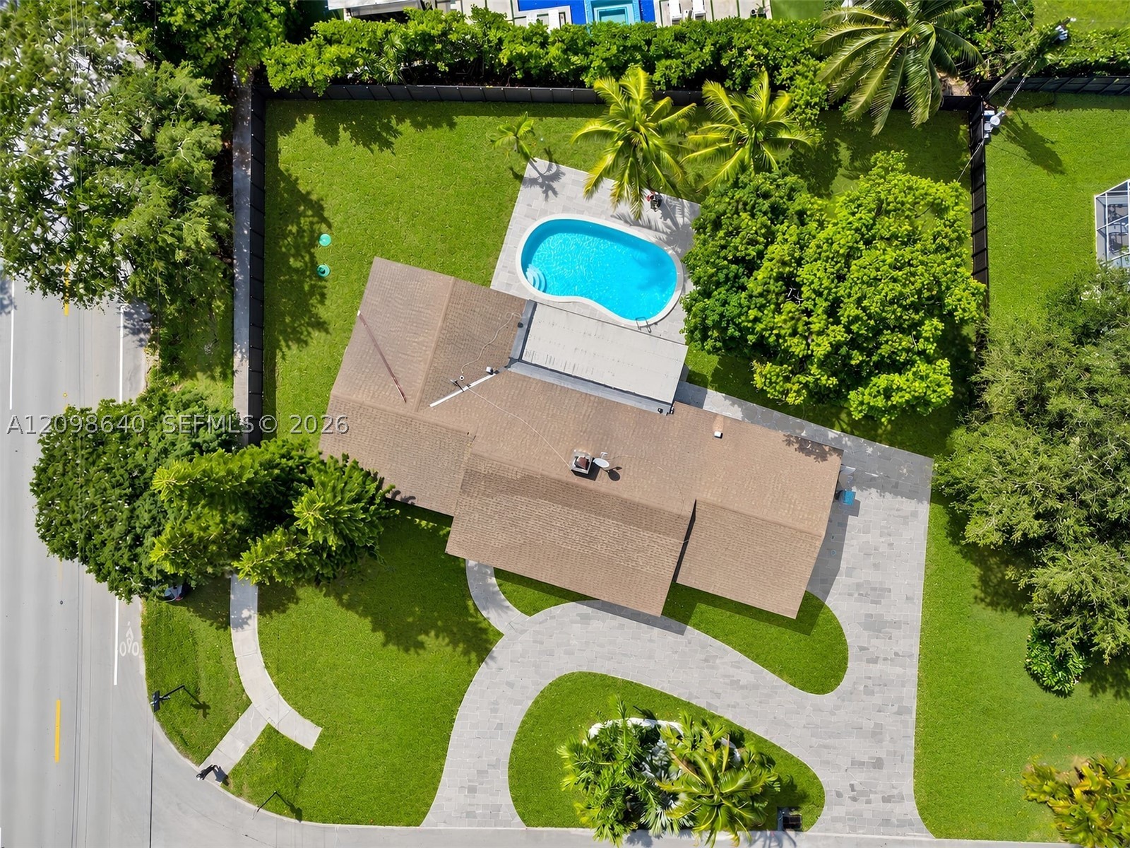 8200 SW 164th St, Palmetto Bay FL 33157
