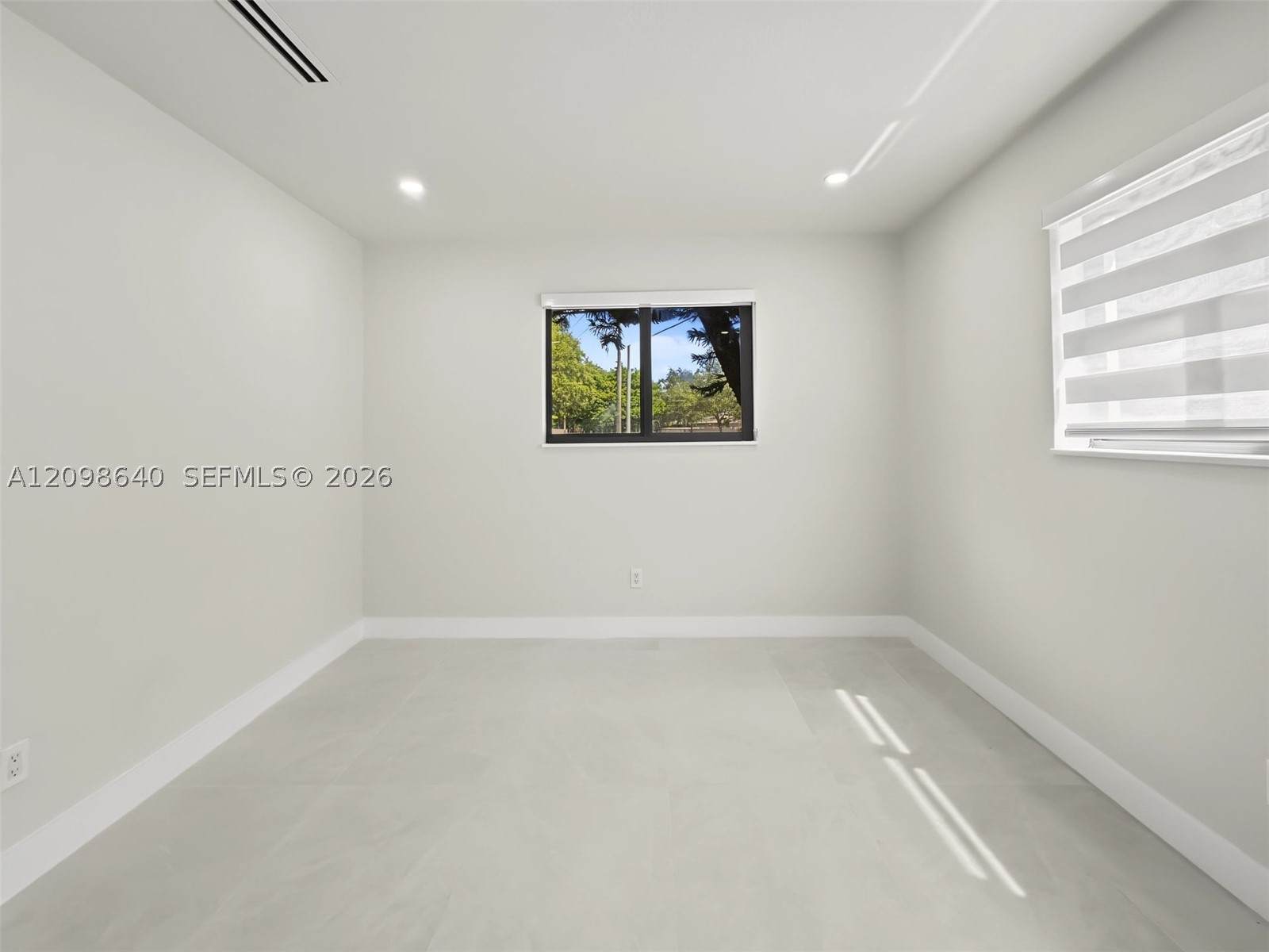 8200 SW 164th St, Palmetto Bay FL 33157