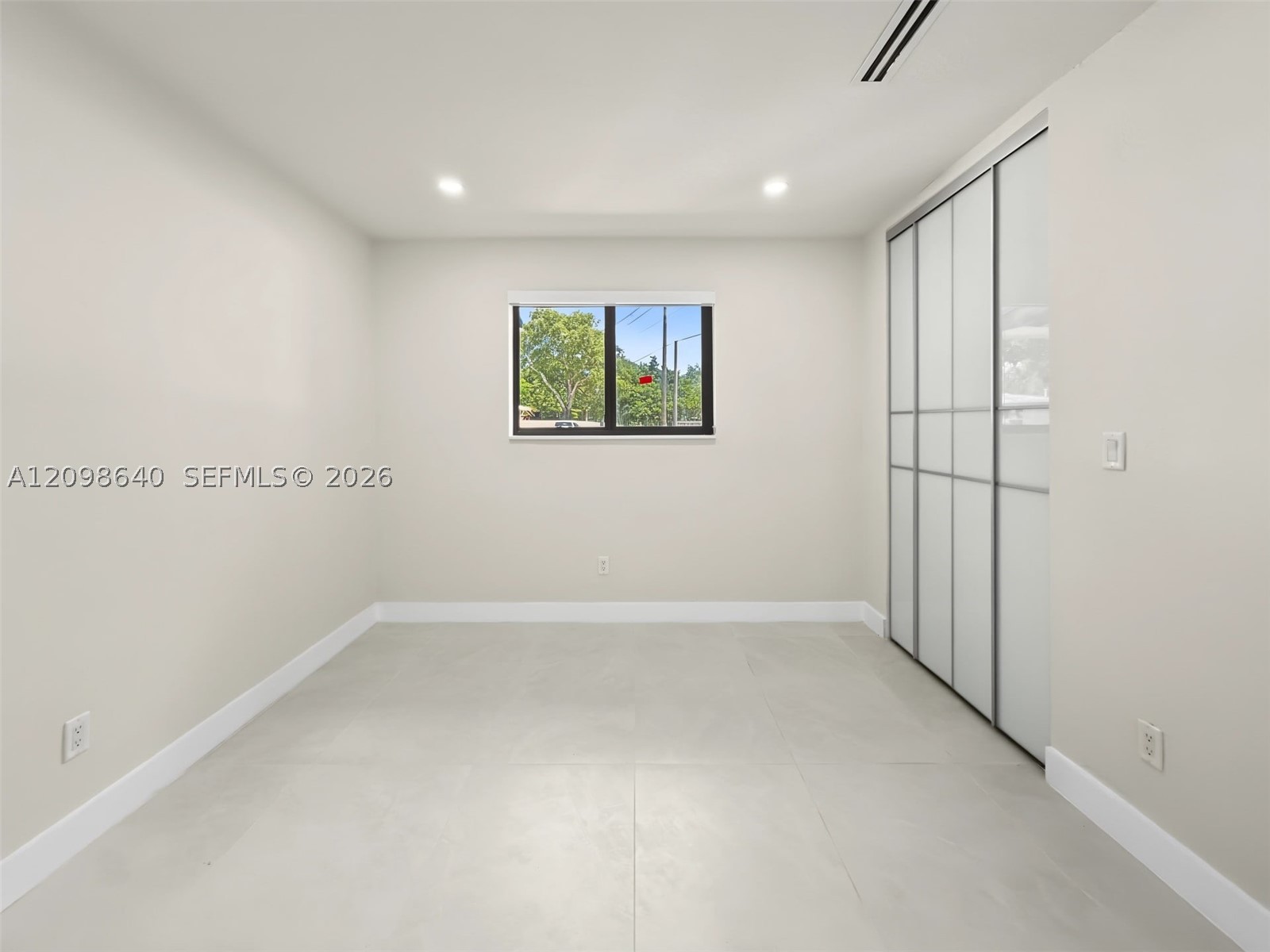 8200 SW 164th St, Palmetto Bay FL 33157