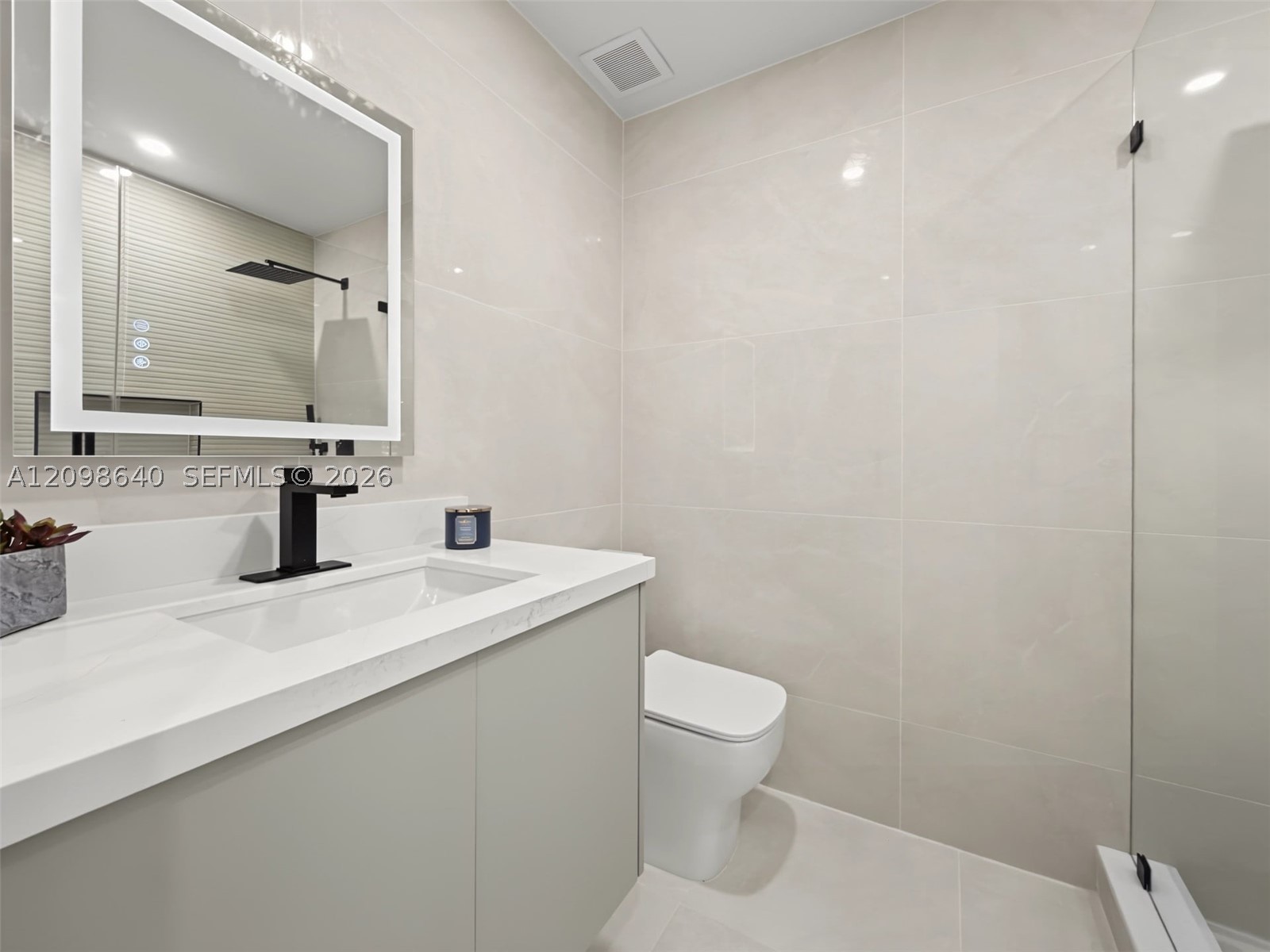 8200 SW 164th St, Palmetto Bay FL 33157
