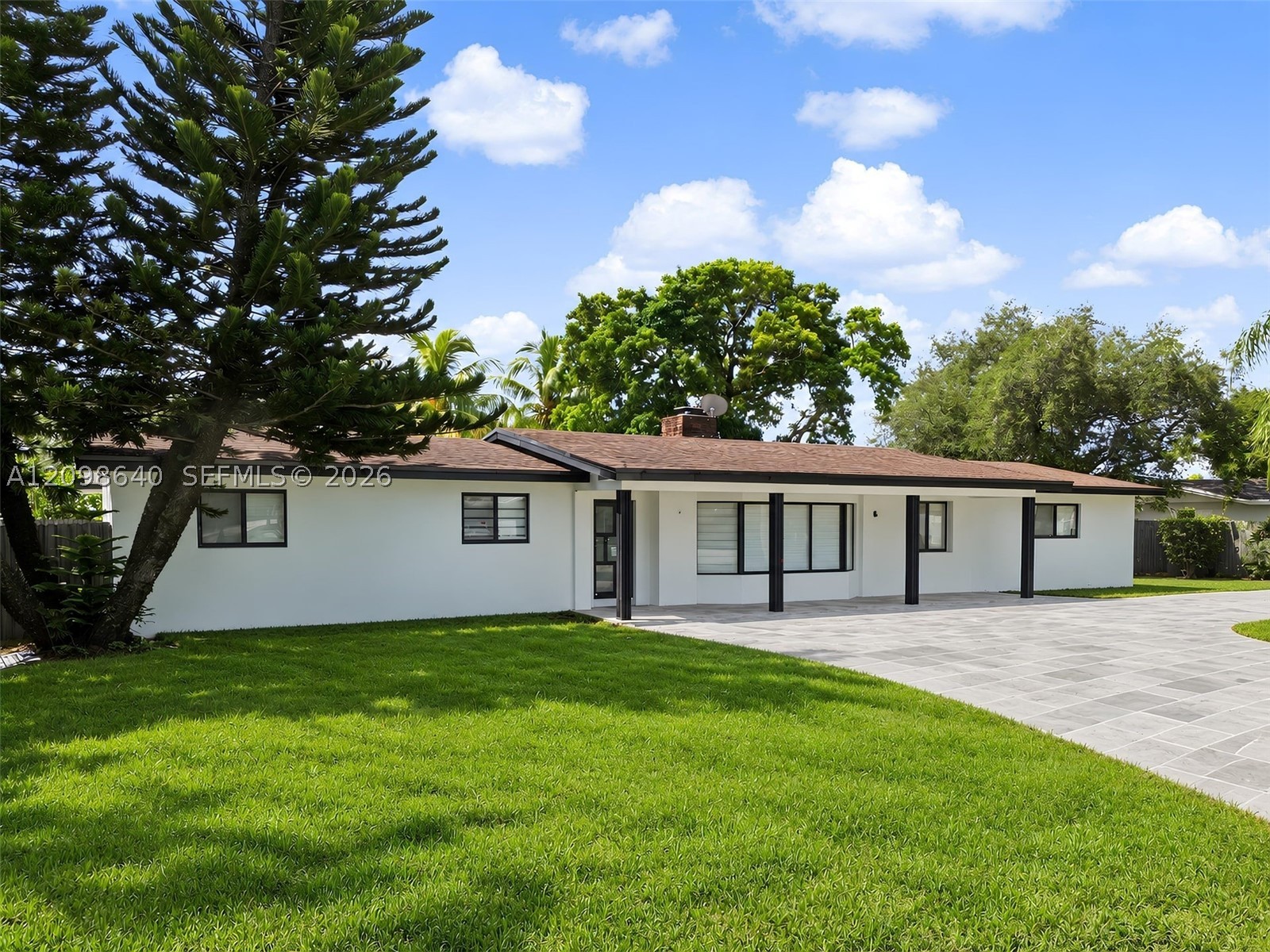 8200 SW 164th St, Palmetto Bay FL 33157