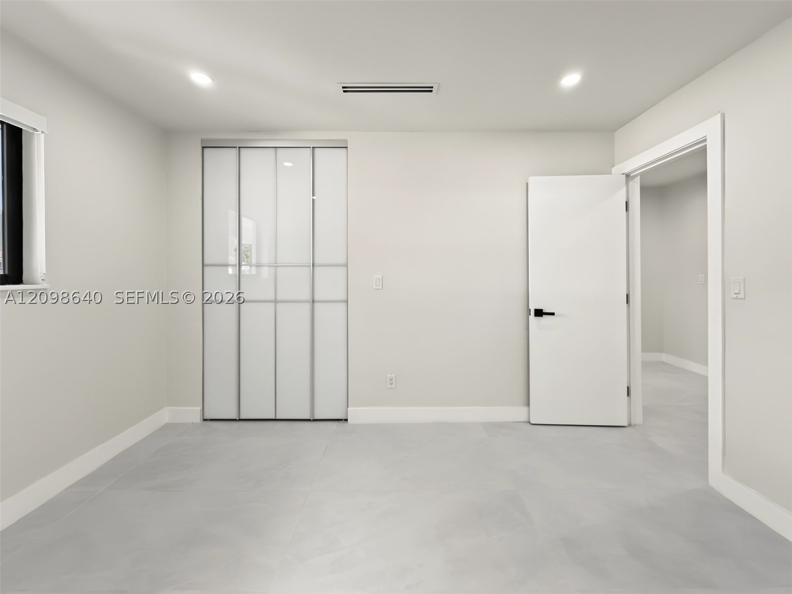 8200 SW 164th St, Palmetto Bay FL 33157