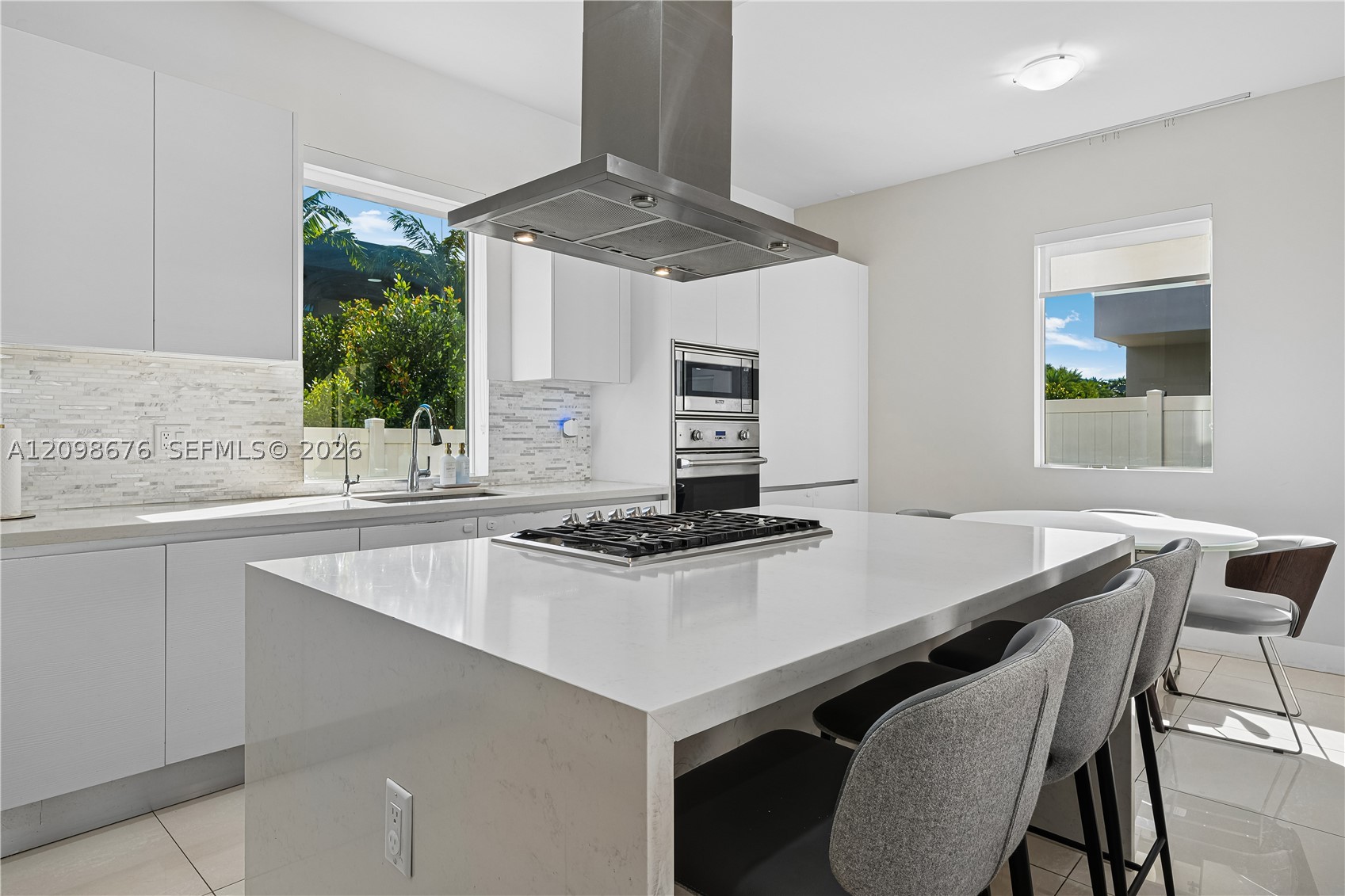 7442 NW 100th Ave, Doral FL 33178