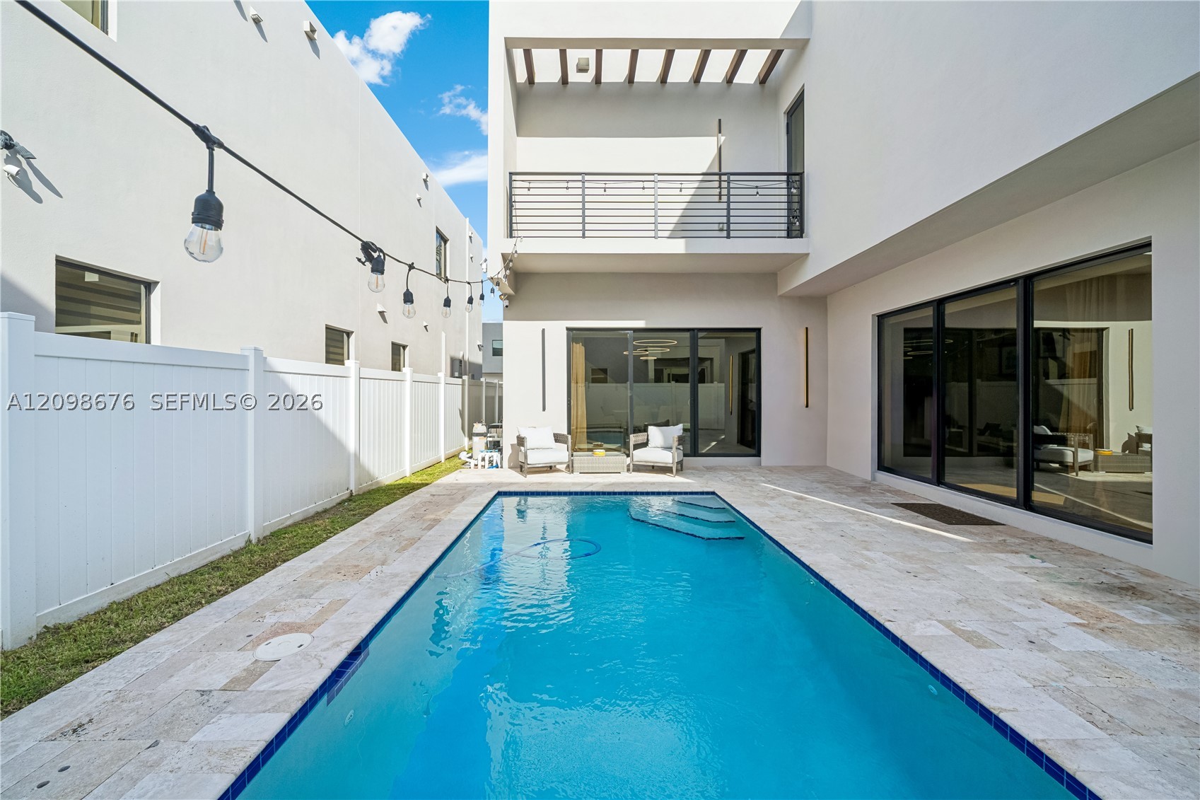 7442 NW 100th Ave, Doral FL 33178