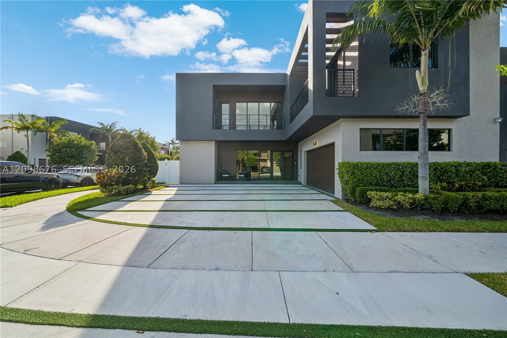 7442 NW 100th Ave, Doral FL 33178
