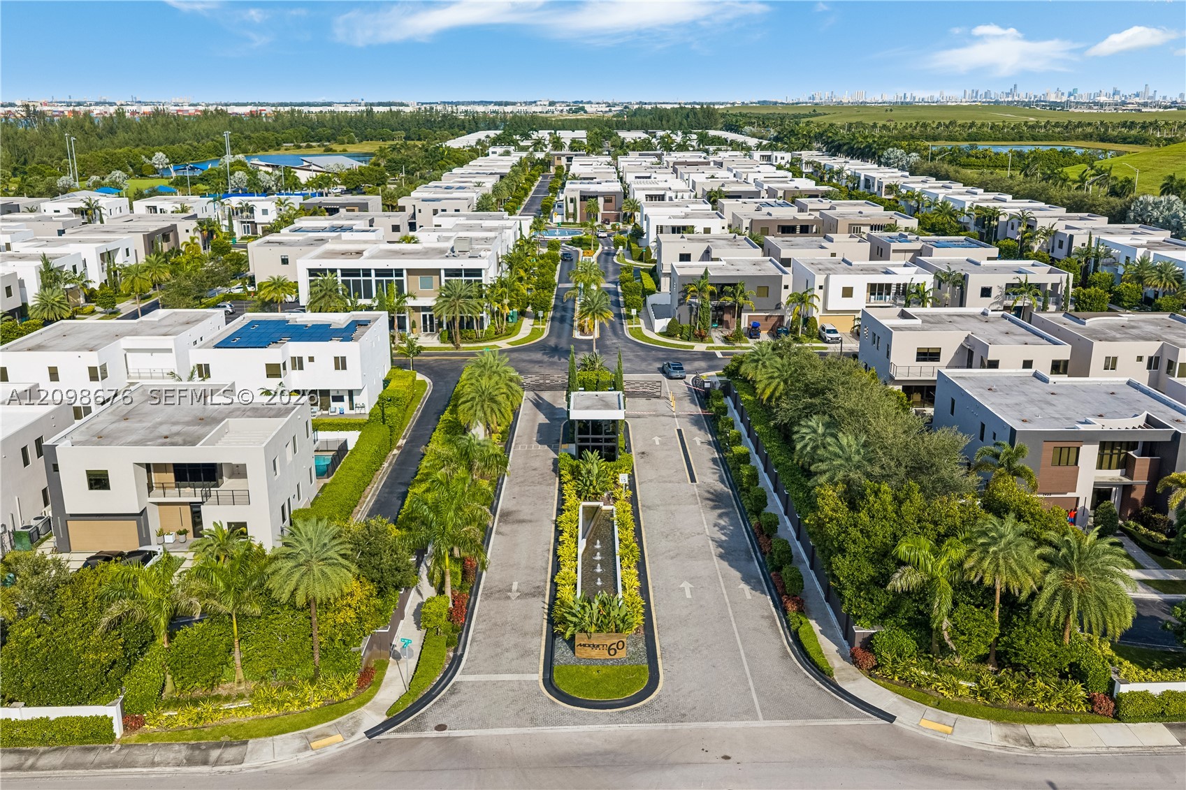 7442 NW 100th Ave, Doral FL 33178