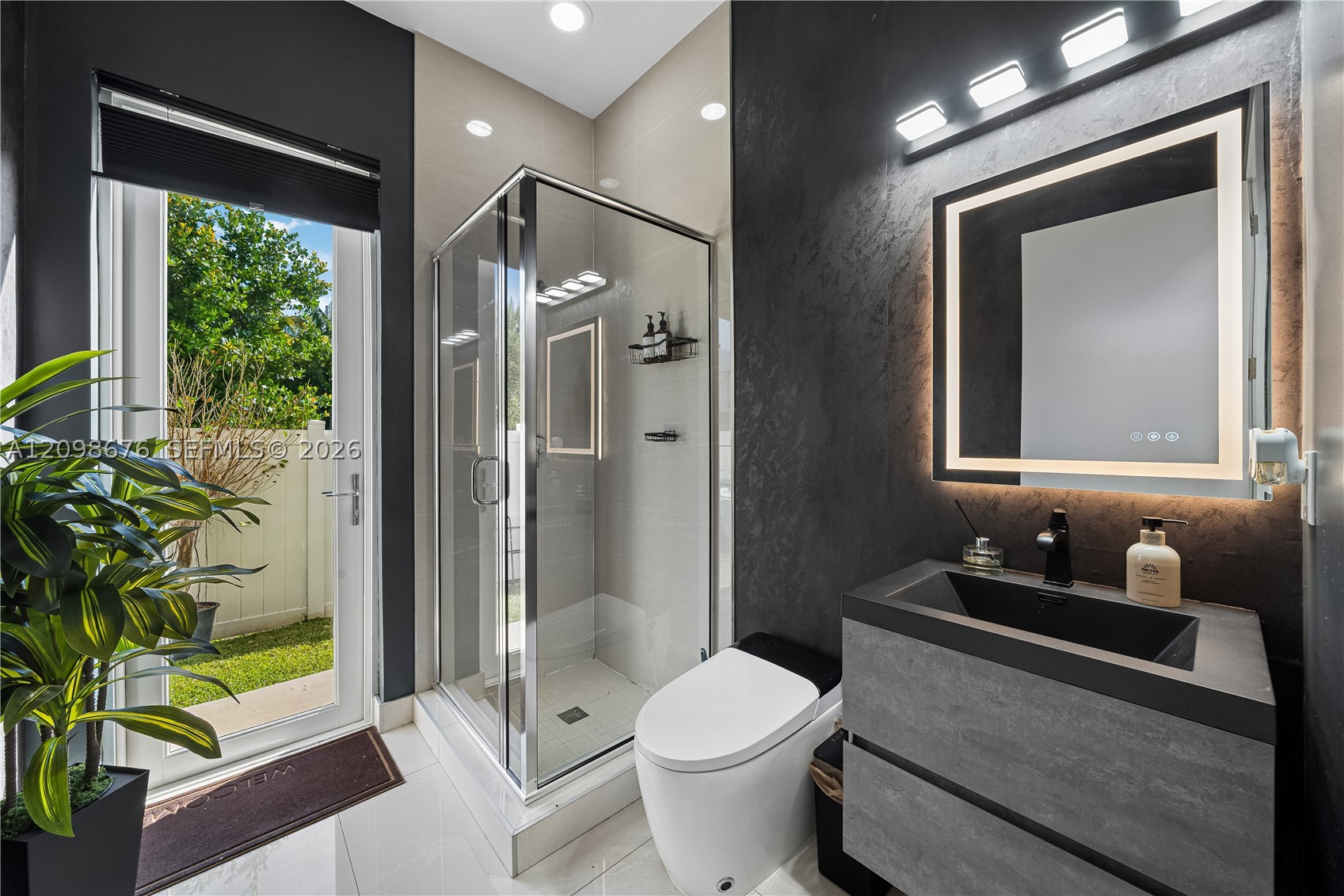 7442 NW 100th Ave, Doral FL 33178