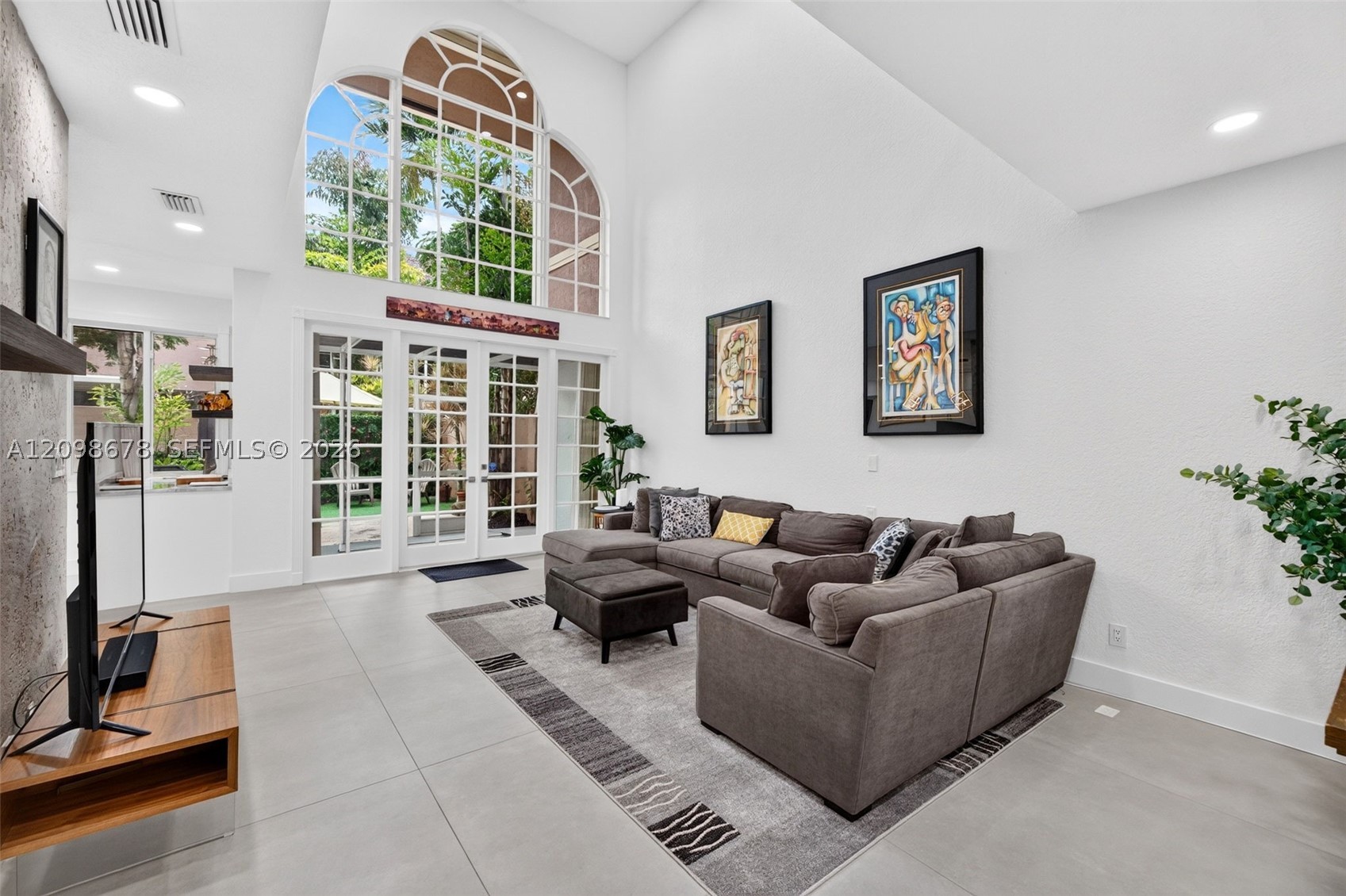 200 NE 14th Ave #6, Fort Lauderdale FL 33301