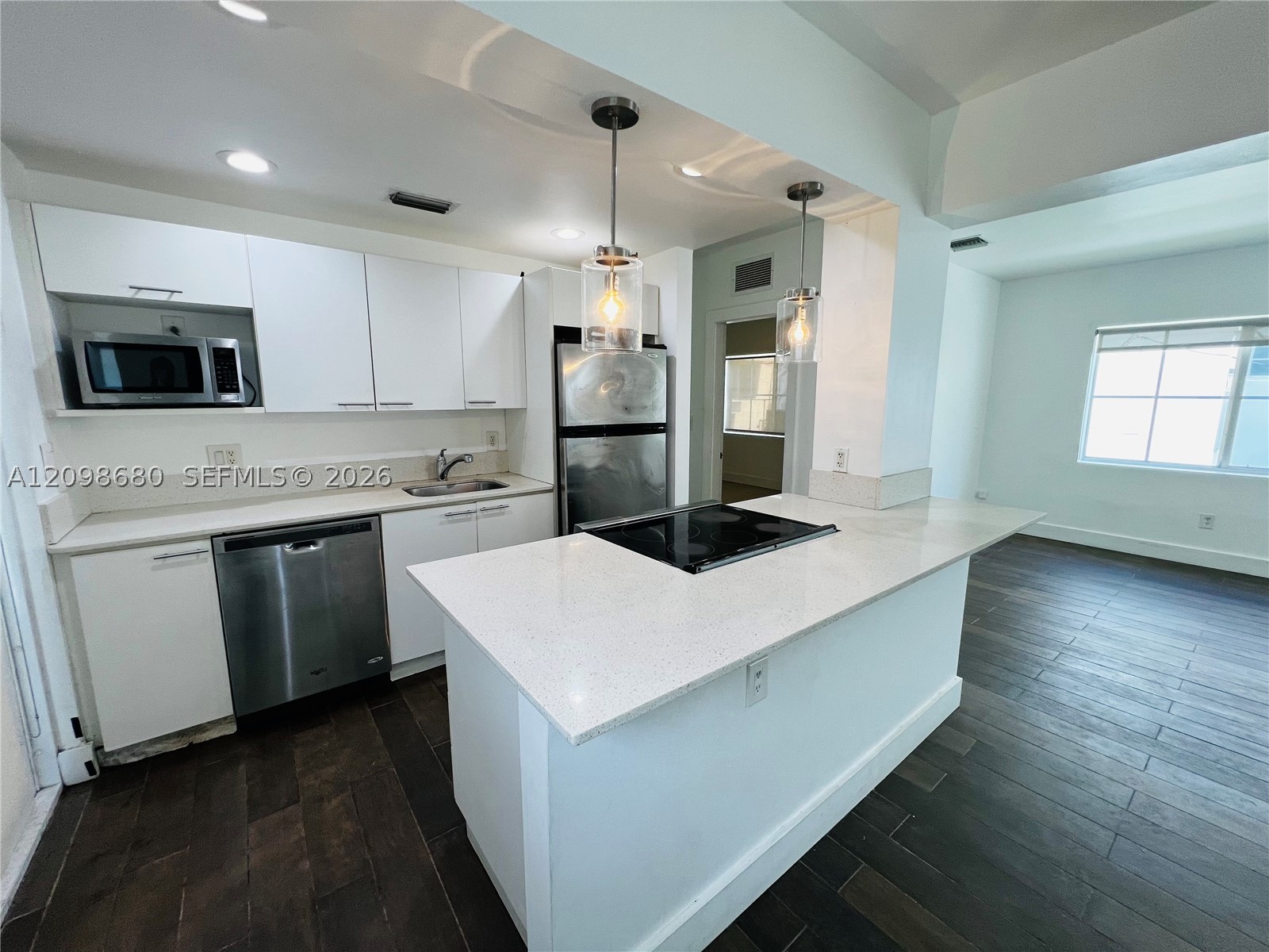 1001 Bay Dr #945, Miami Beach FL 33141