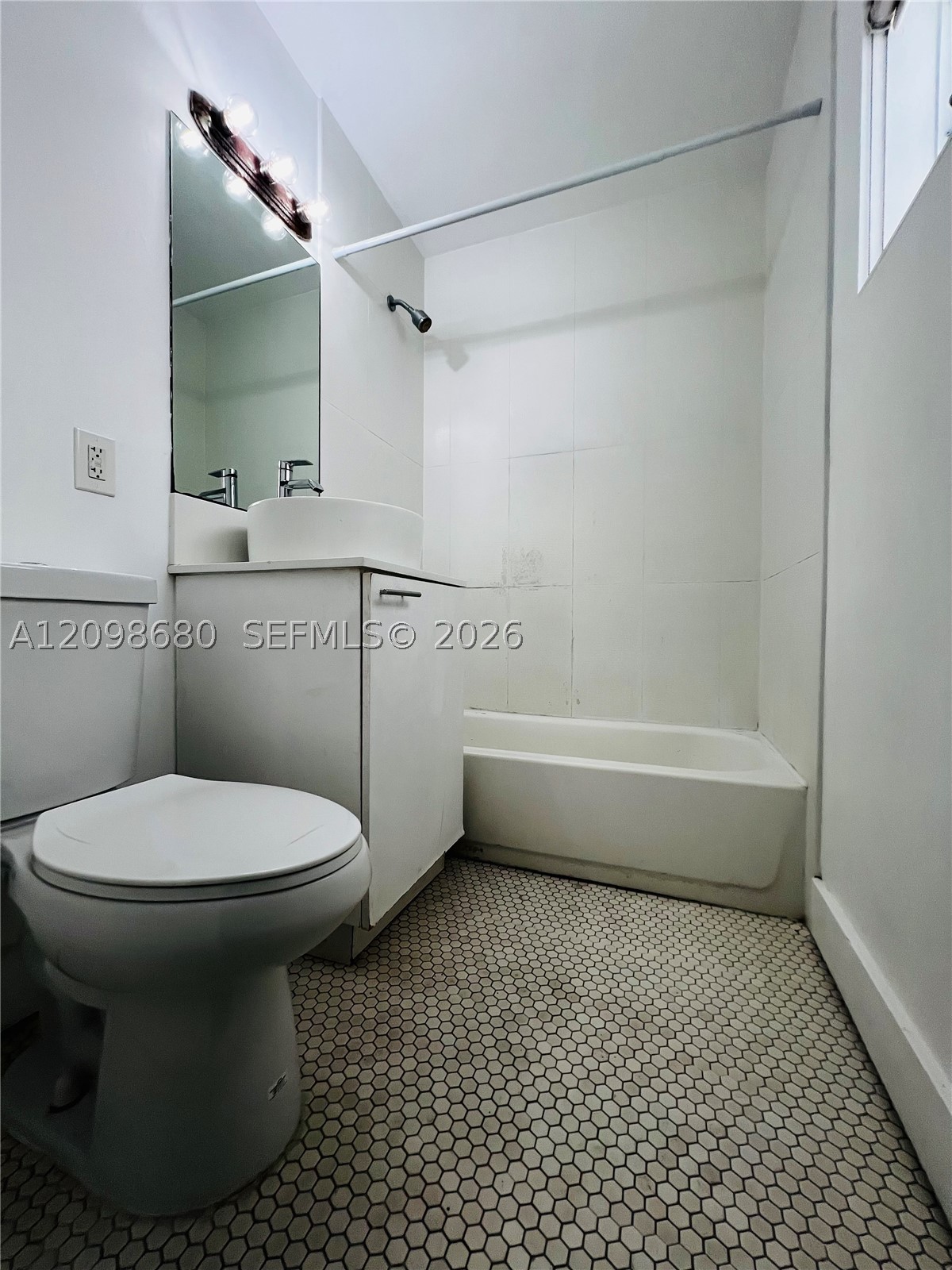 1001 Bay Dr #945, Miami Beach FL 33141
