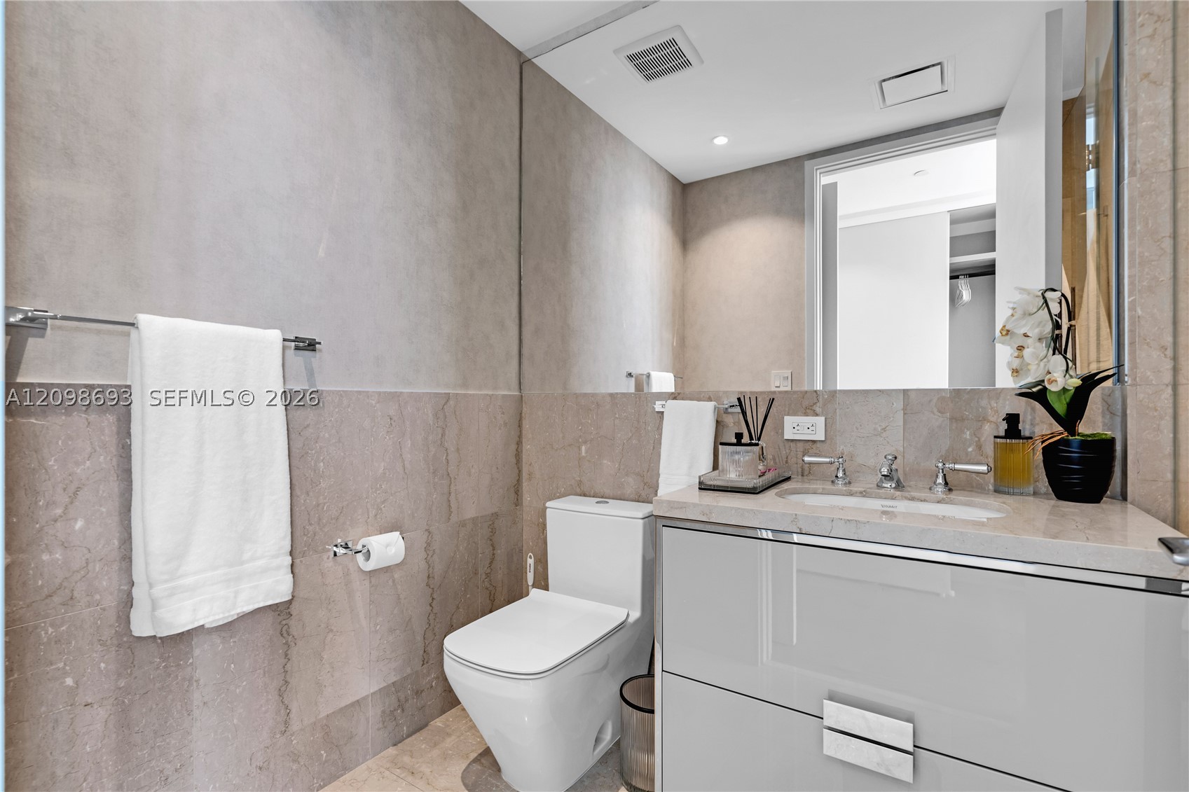 15701 Collins Ave #705, Sunny Isles Beach FL 33160