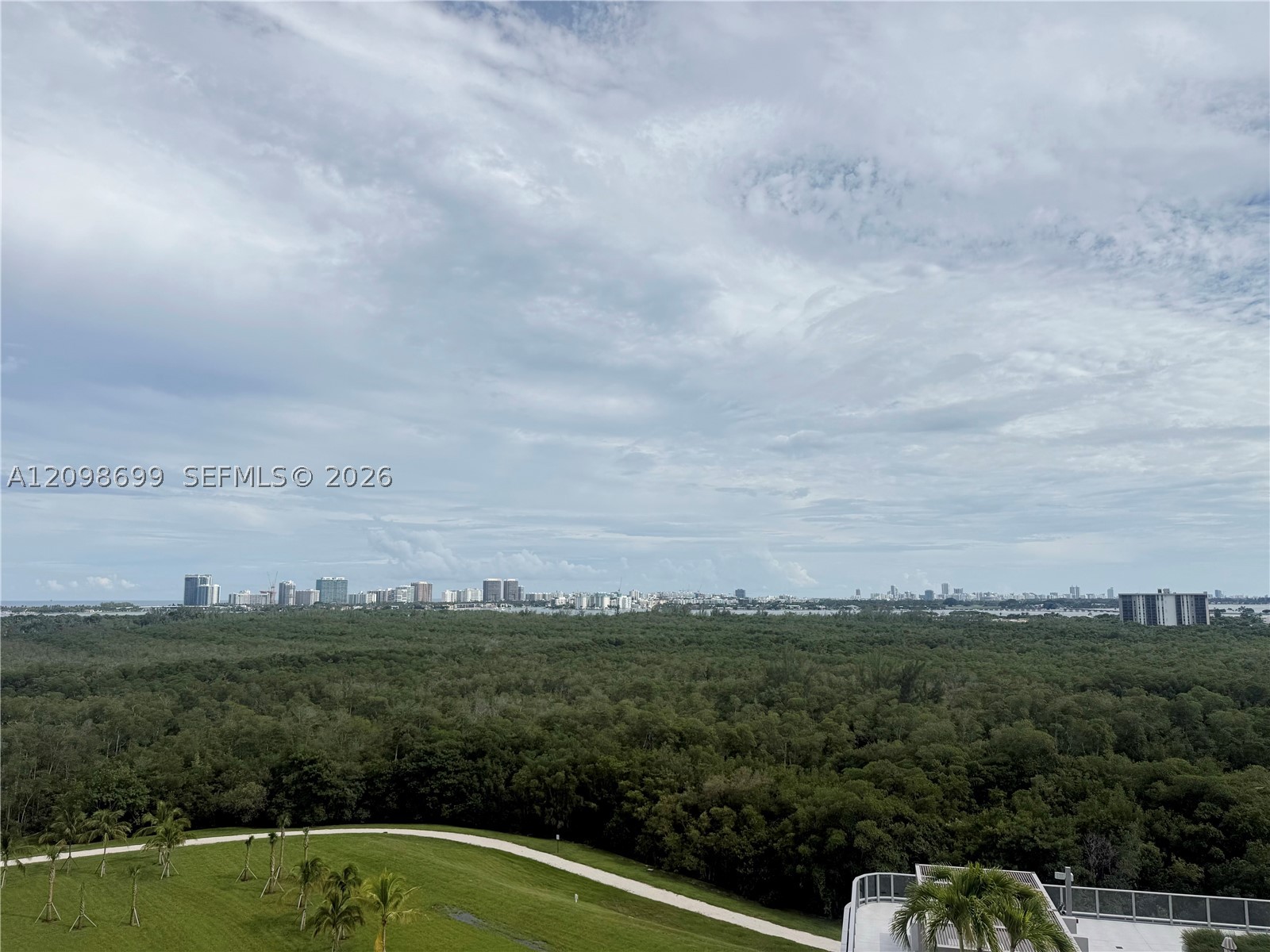 2411 Laguna Circle #901, North Miami FL 33181