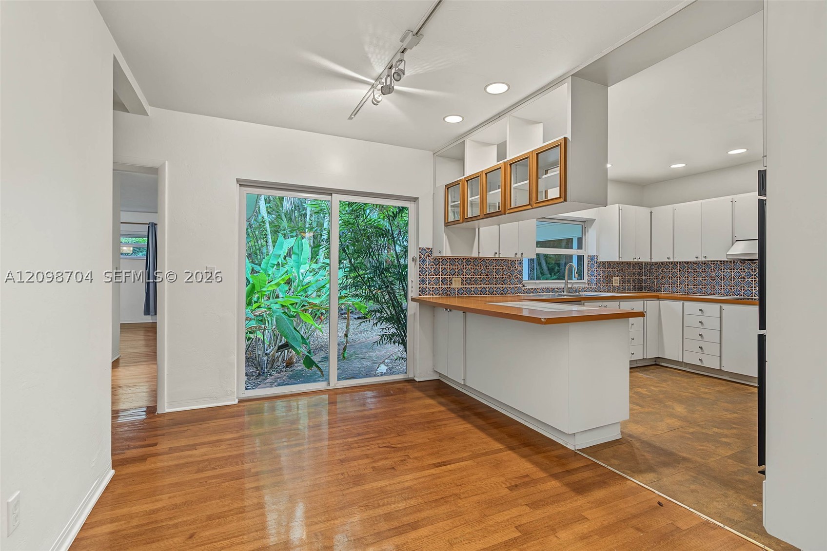 508 N Castania Ave, Coral Gables FL 33146