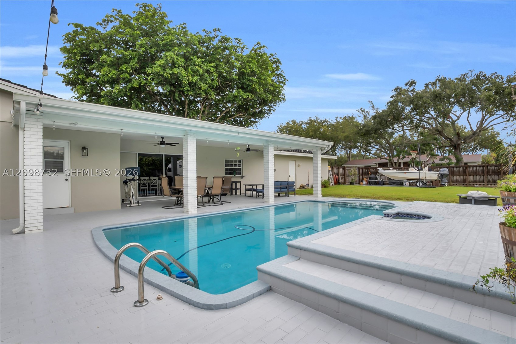 16401 SW 82nd Ave, Palmetto Bay FL 33157