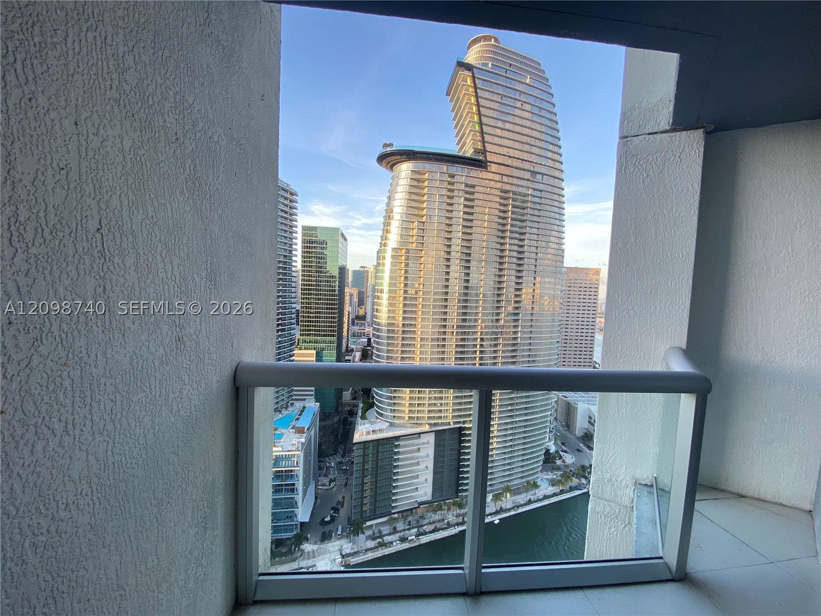 475 BRICKELL AV #3808, Miami FL 33131