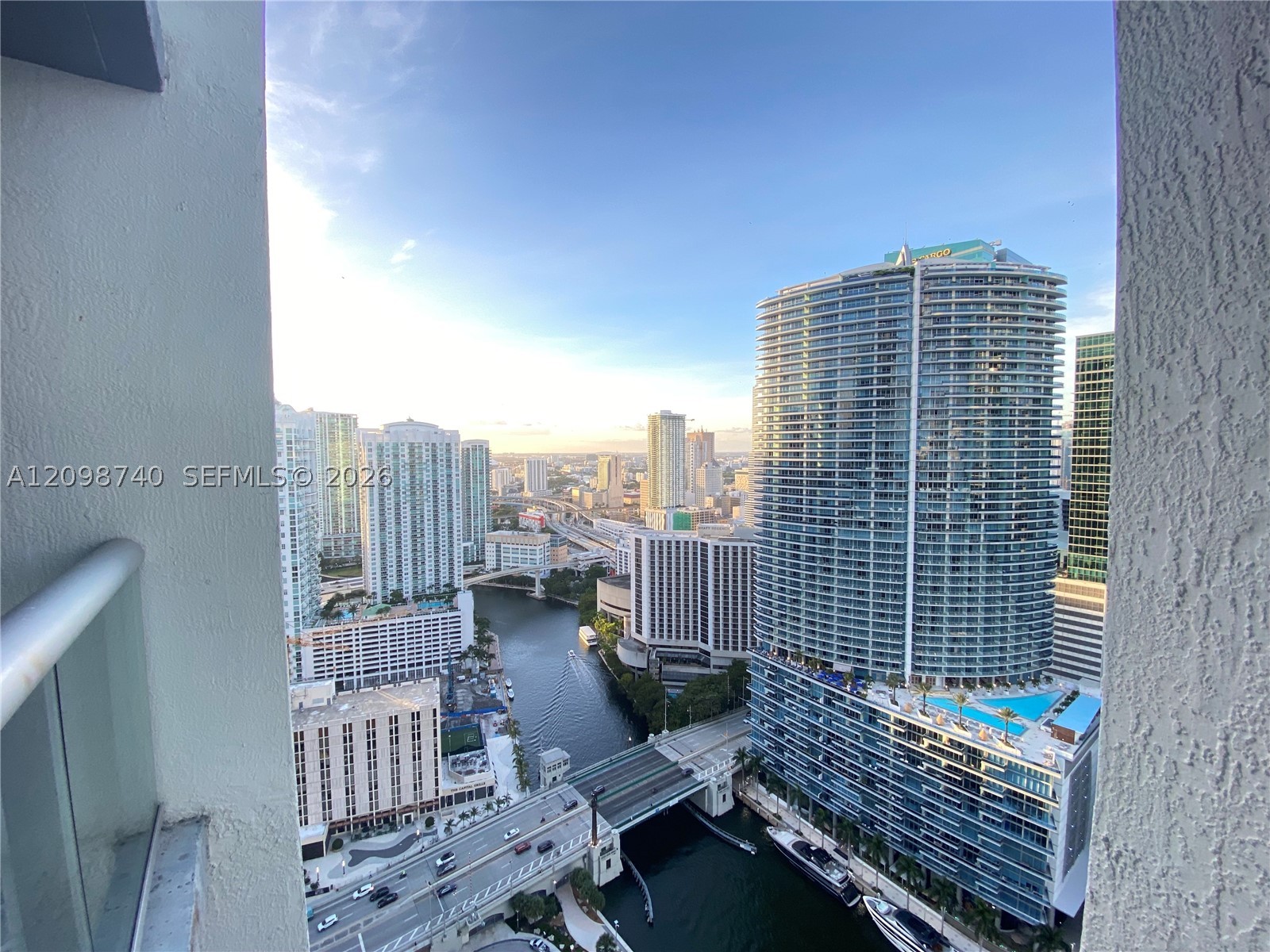 475 BRICKELL AV #3808, Miami FL 33131