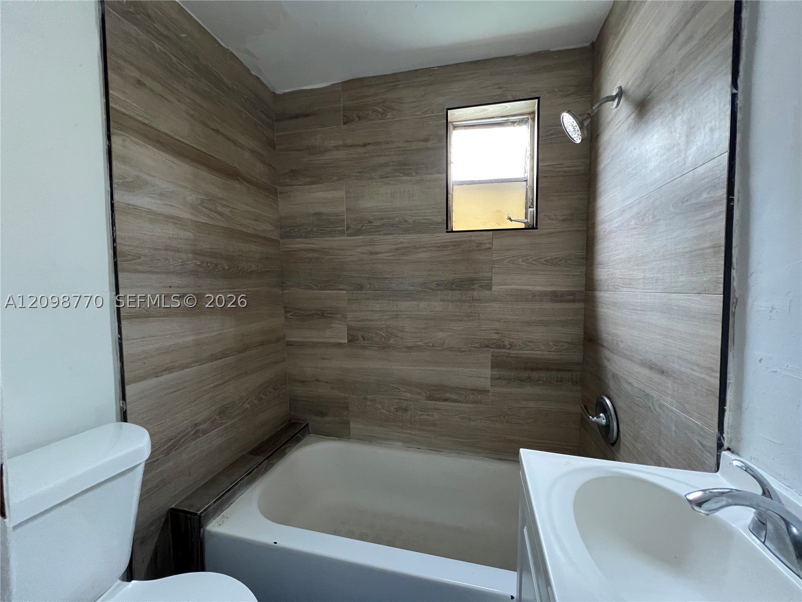 430 SW 3rd St #1, Miami FL 33130