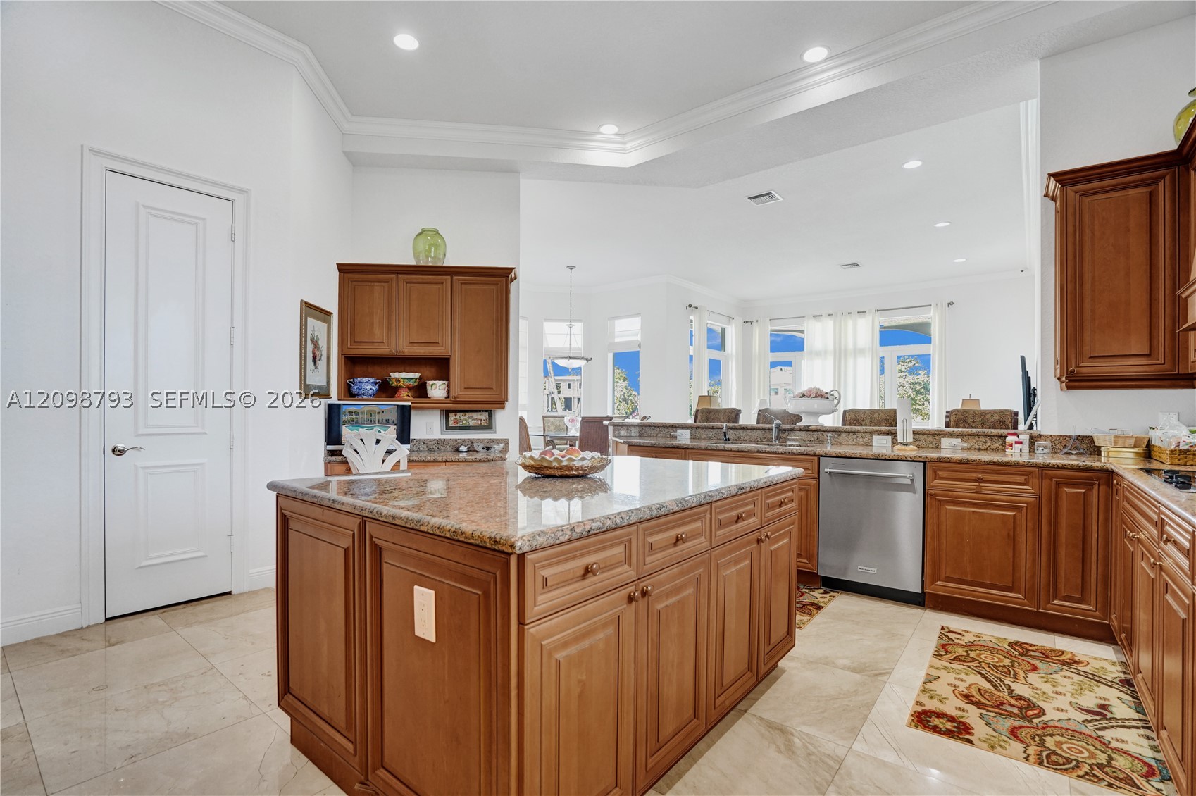 1130 Harbor Ct, Hollywood FL 33019