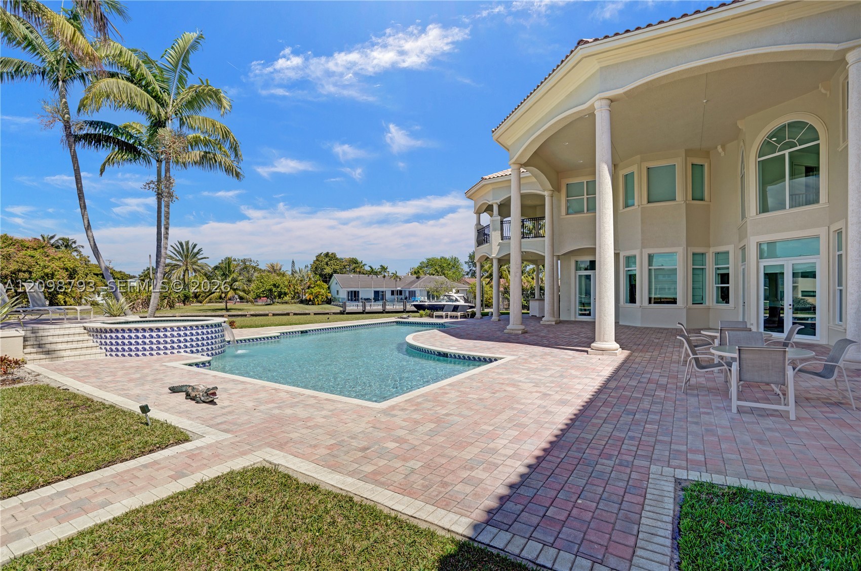 1130 Harbor Ct, Hollywood FL 33019
