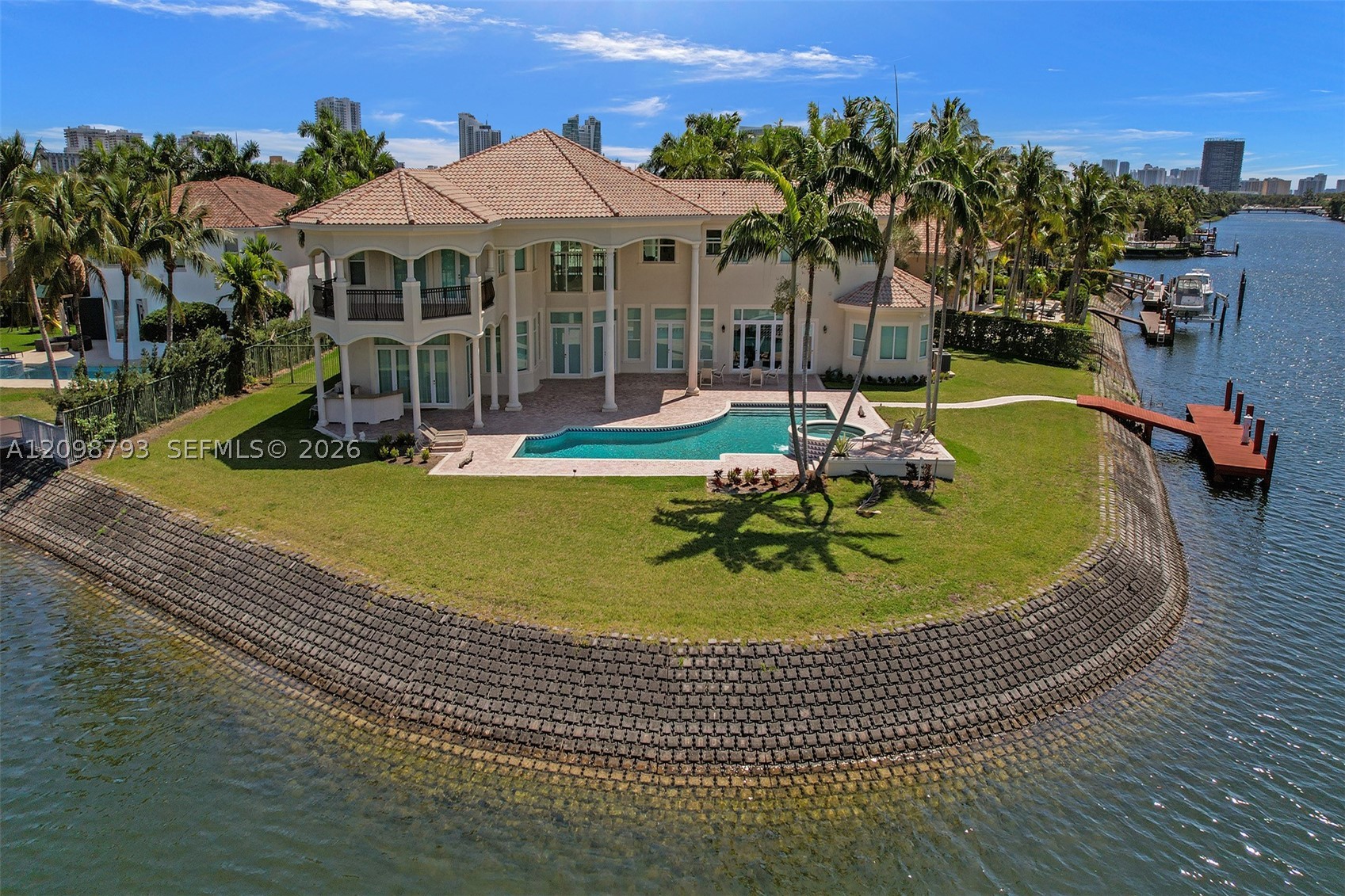1130 Harbor Ct, Hollywood FL 33019