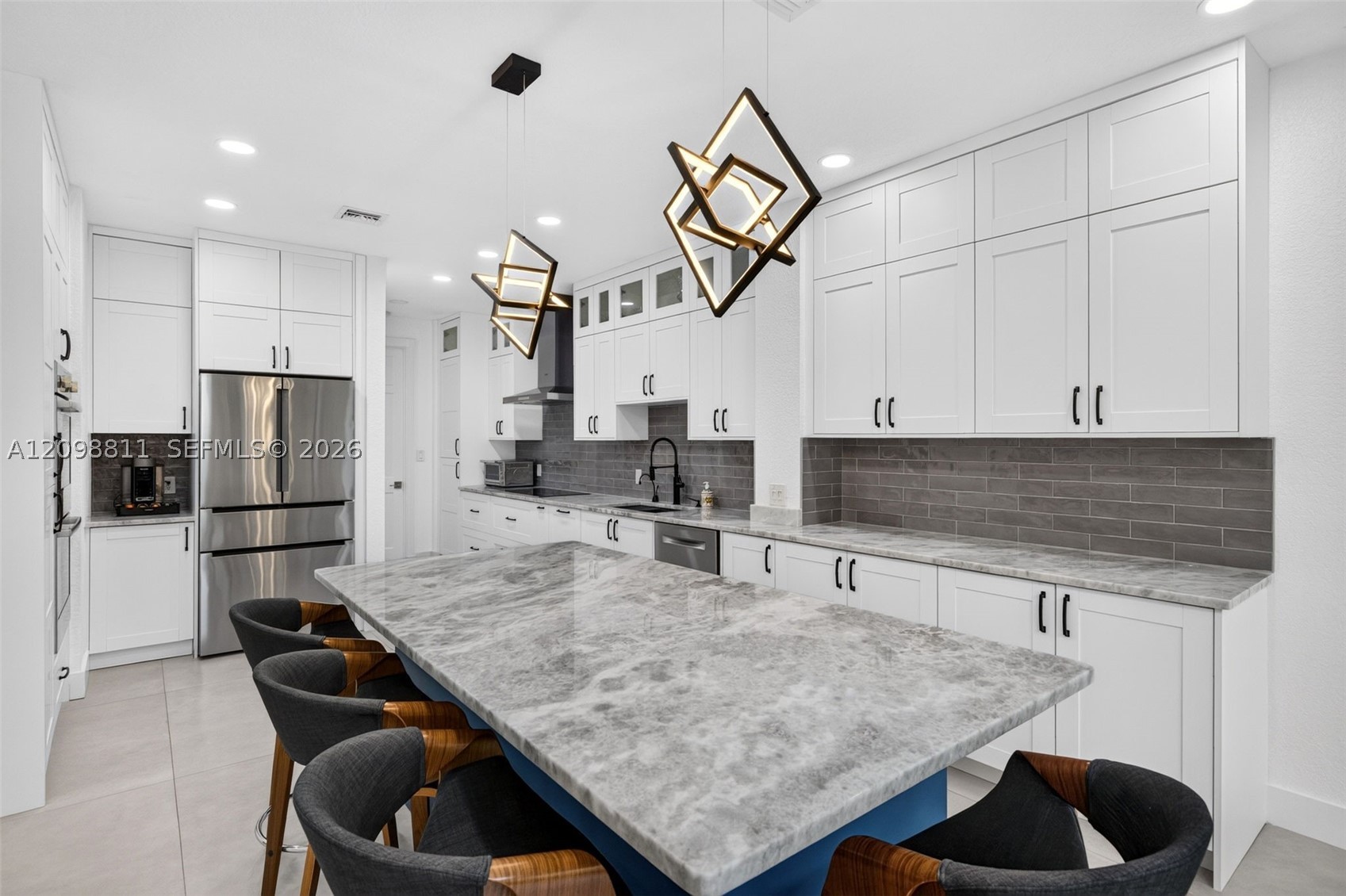 200 NE 14th Ave #6, Fort Lauderdale FL 33301