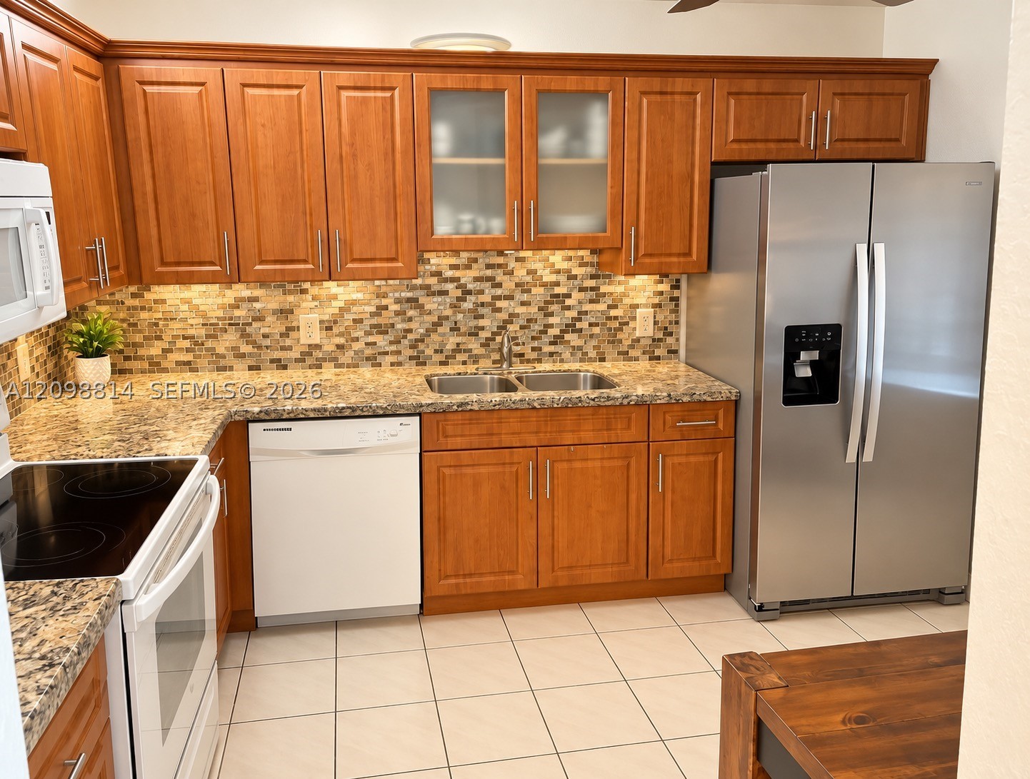 341 Lakeview Dr #104, Weston FL 33326