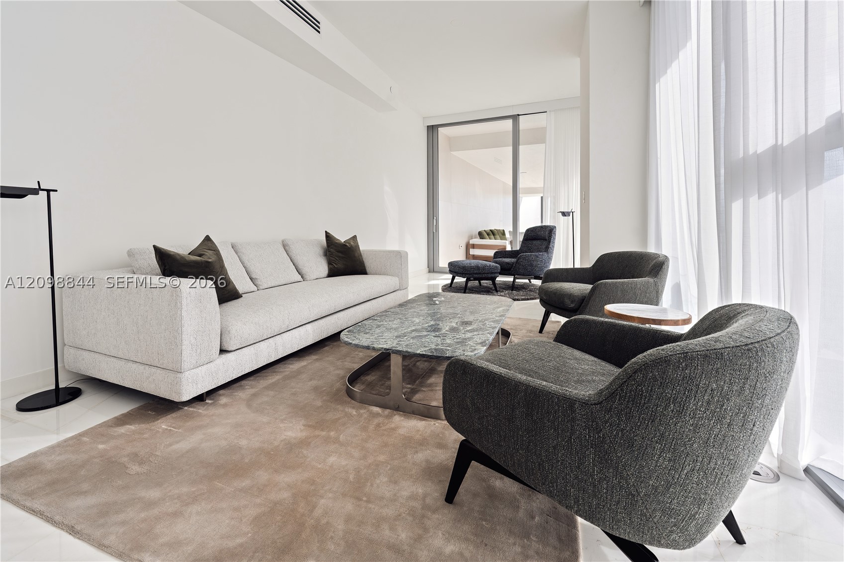 300 Biscayne Boulevard Way #804W, Miami FL 33131