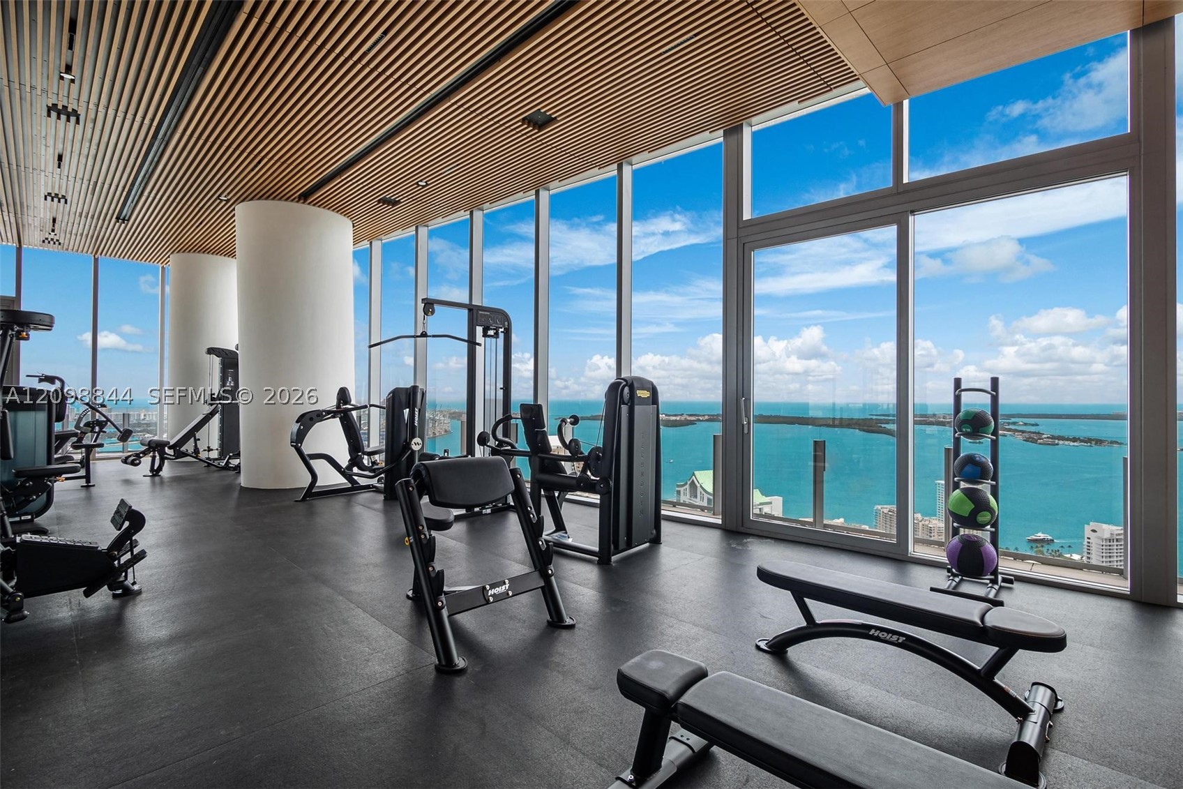 300 Biscayne Boulevard Way #804W, Miami FL 33131