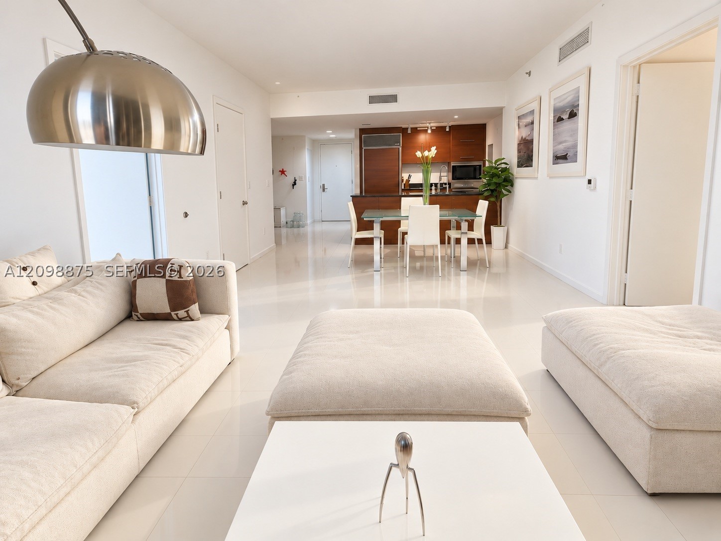 465 Brickell Ave #5105, Miami FL 33131