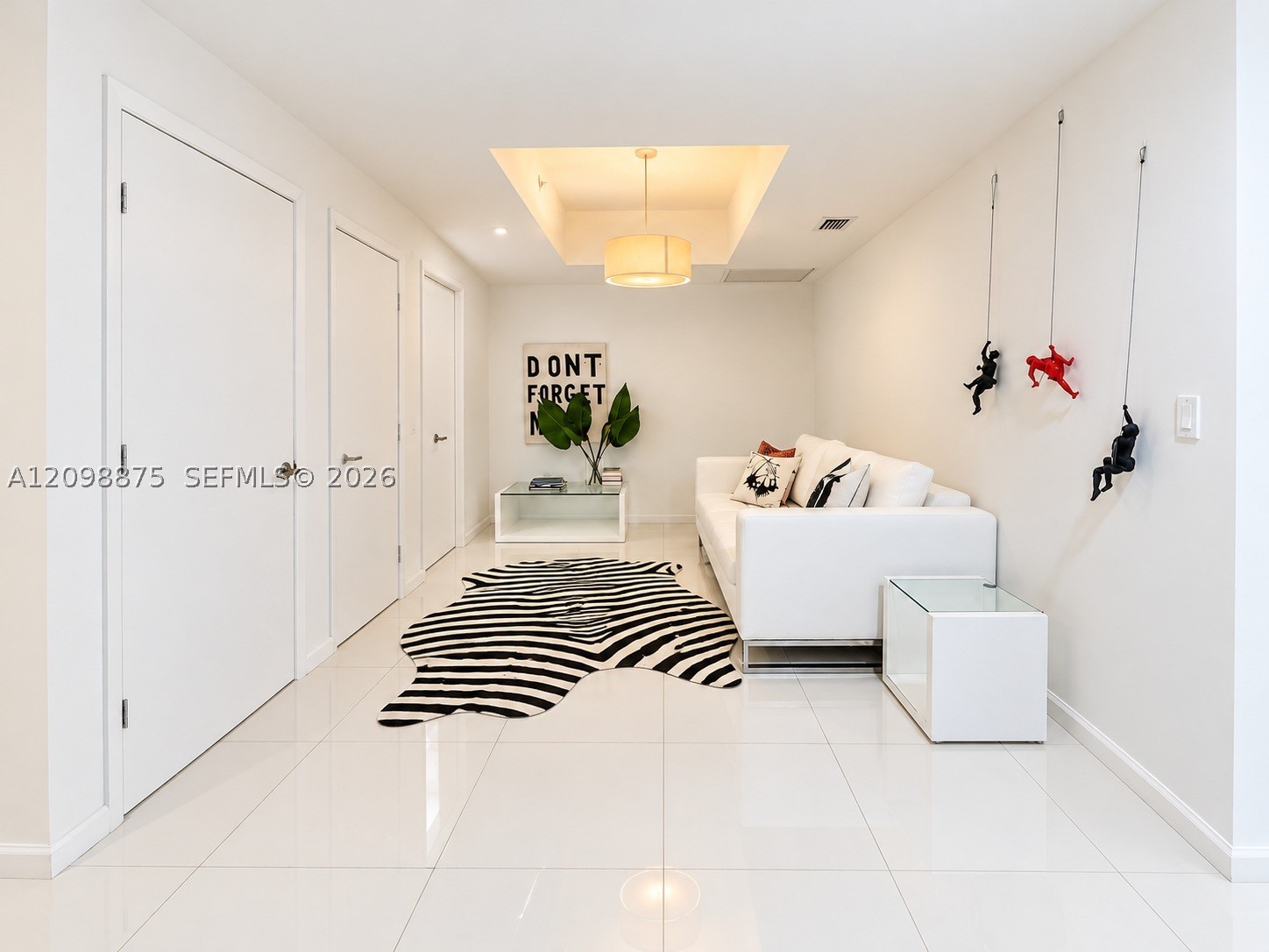 465 Brickell Ave #5105, Miami FL 33131