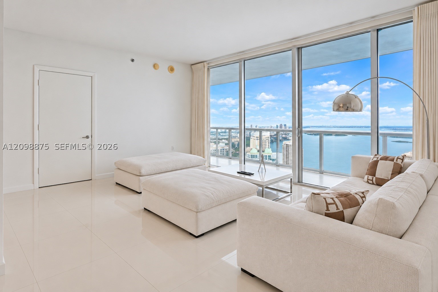 465 Brickell Ave #5105, Miami FL 33131