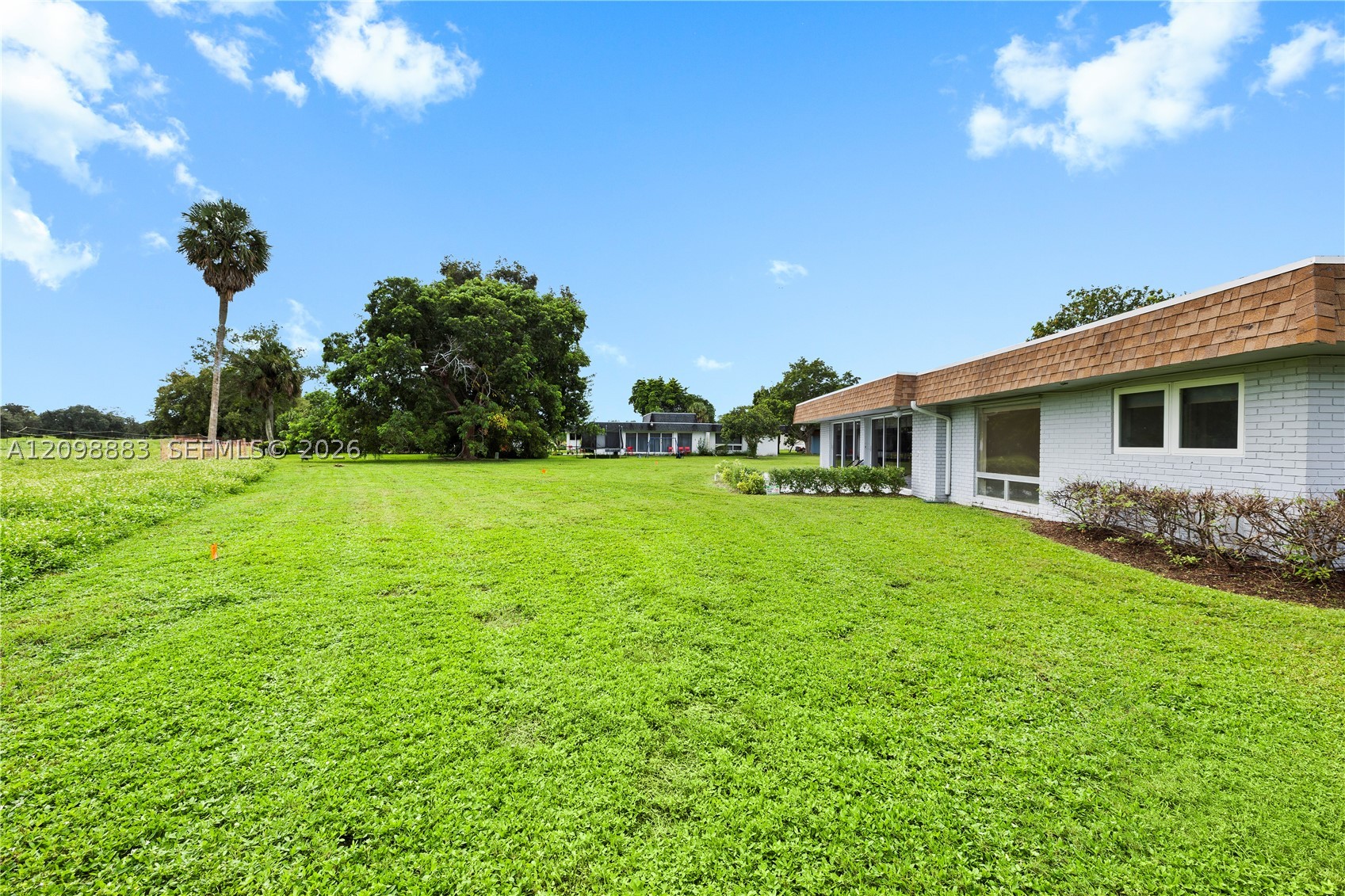 6204 Jacaranda Cir, Tamarac FL 33319