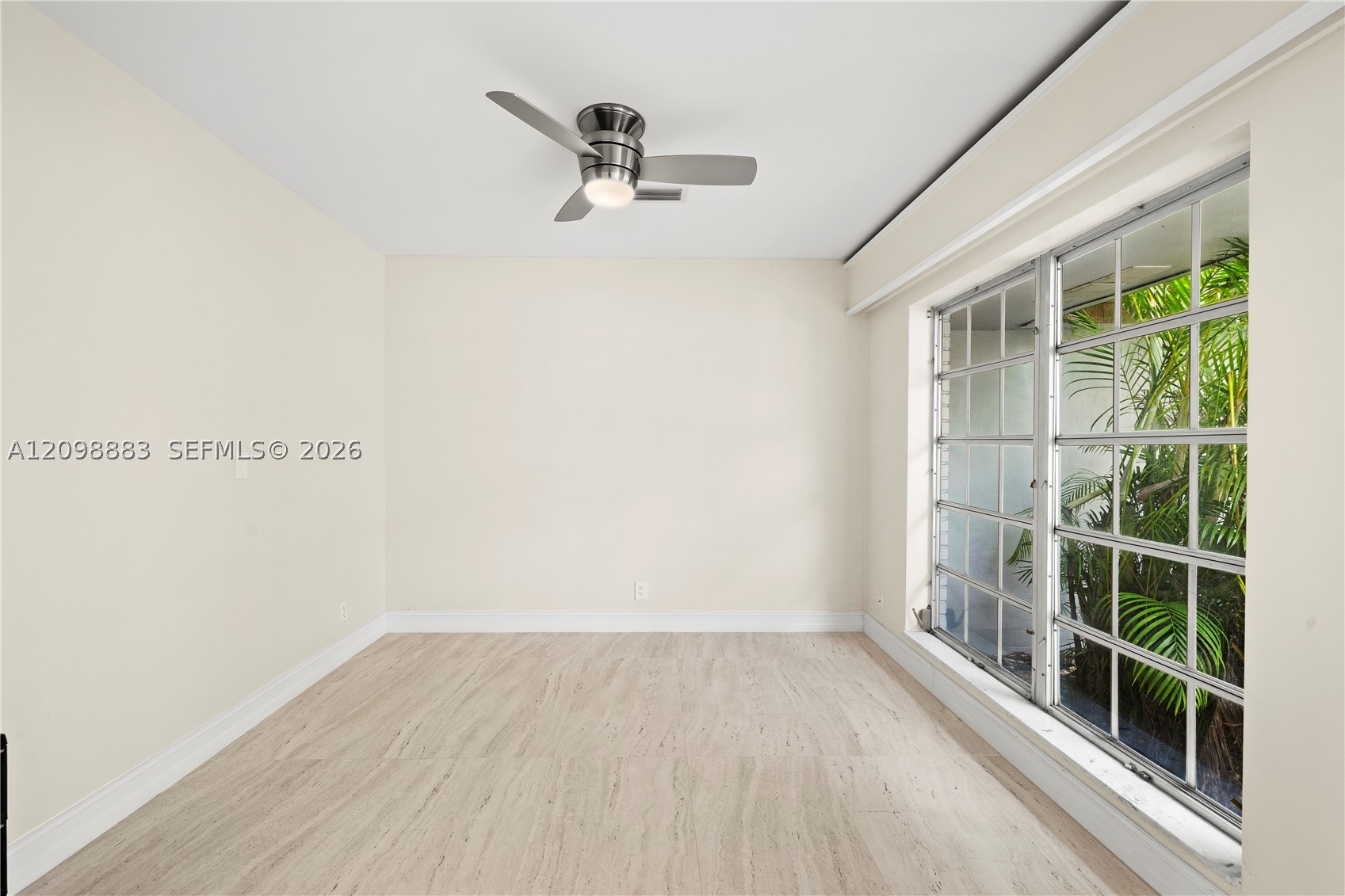 6204 Jacaranda Cir, Tamarac FL 33319